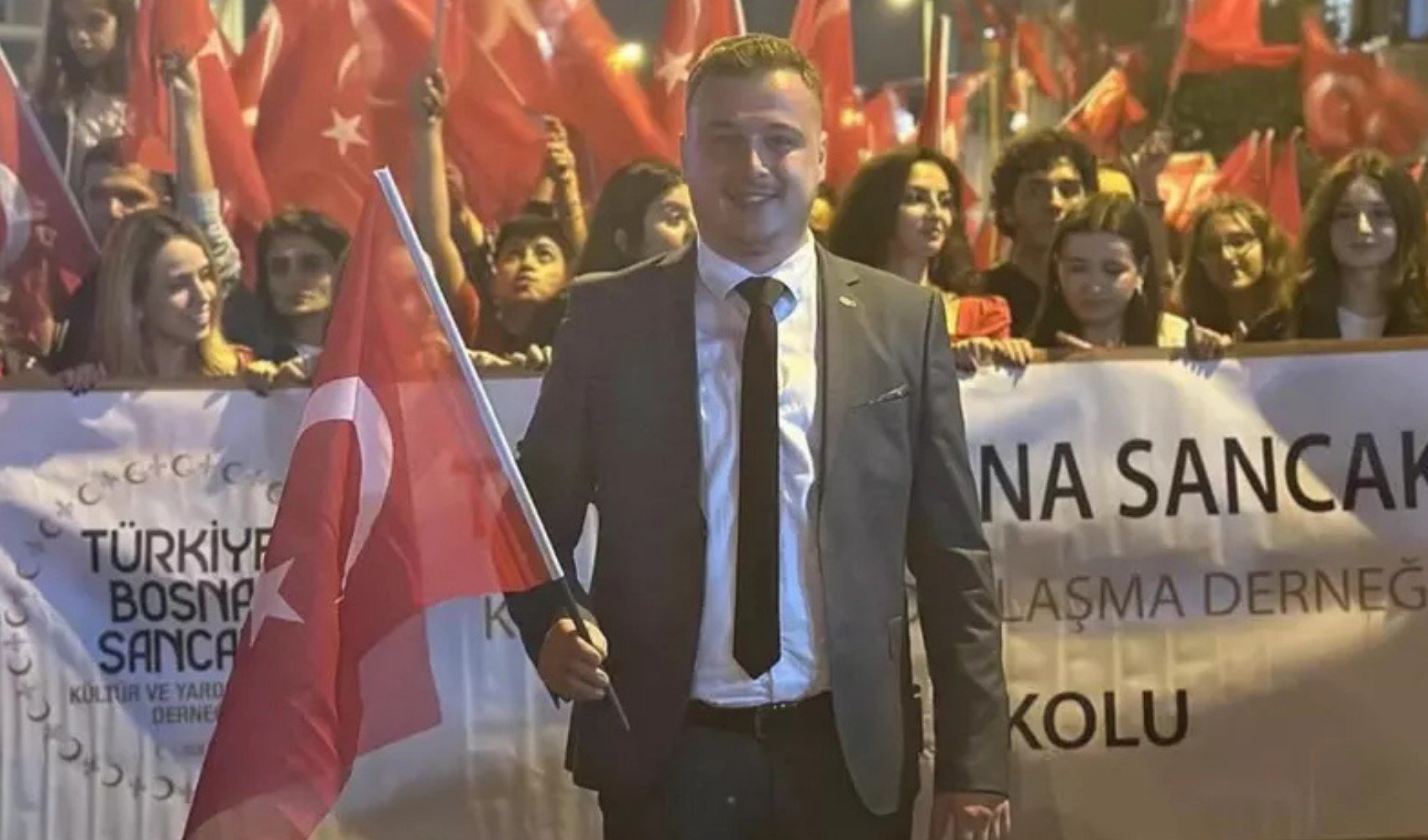 CHP’li meclis üyesine tehdit: Kelepçe fotoğrafı ve ölüm mesajı gönderildi