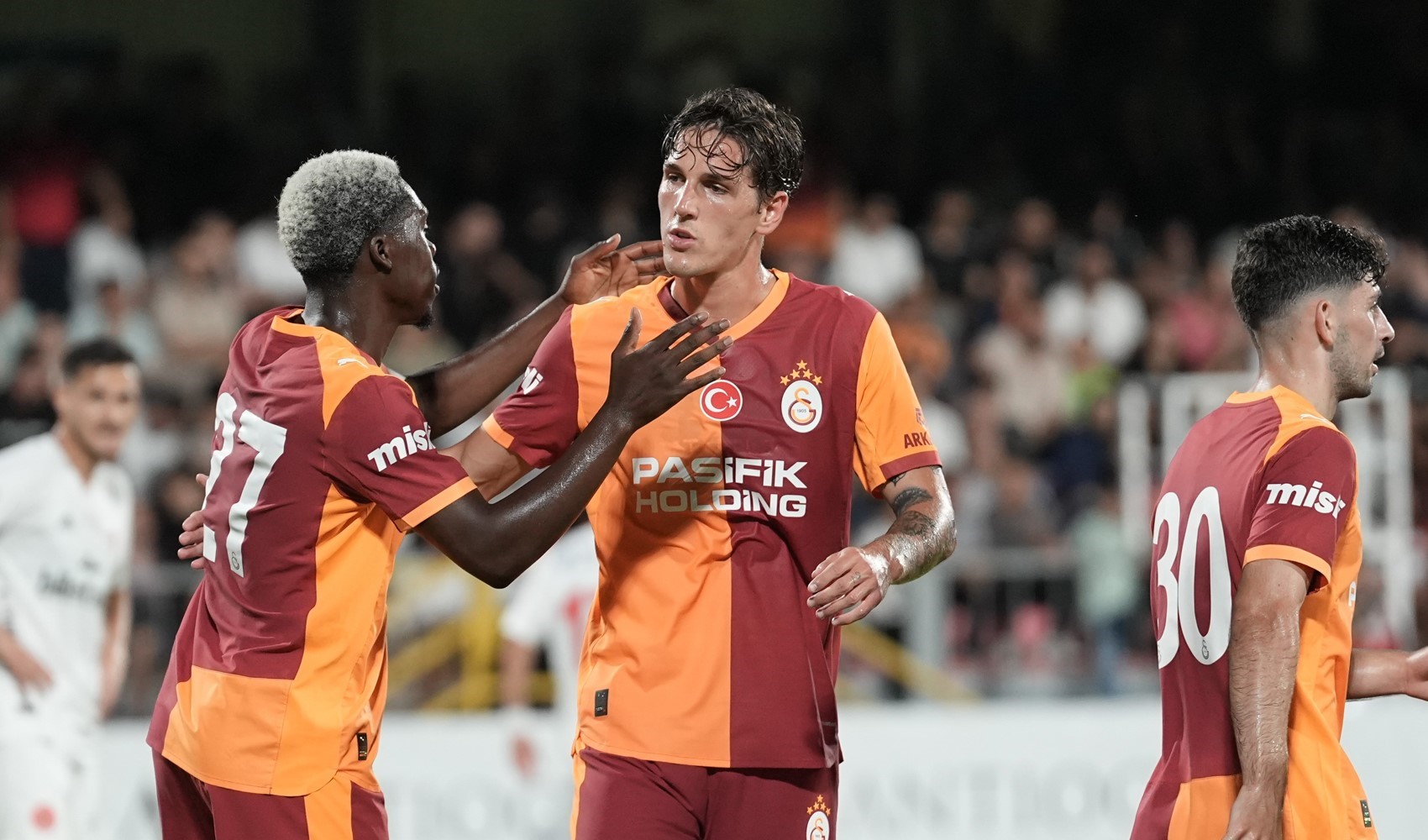 Hazırlık maçı: Ümraniyespor: 2 - Galatasaray: 5 Hazırlık maçı: Ümraniyespor: 2 - Galatasaray: 5