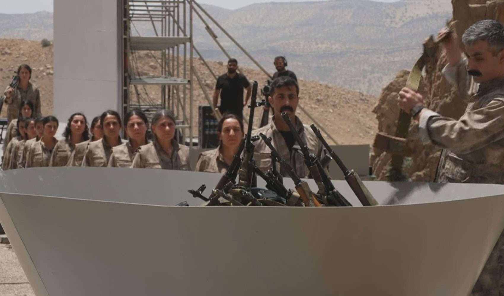 Terör örgütü PKK'nın silah bırakma süreci: Güvenlik kaynaklarından 'pazarlık' iddialarına açıklama