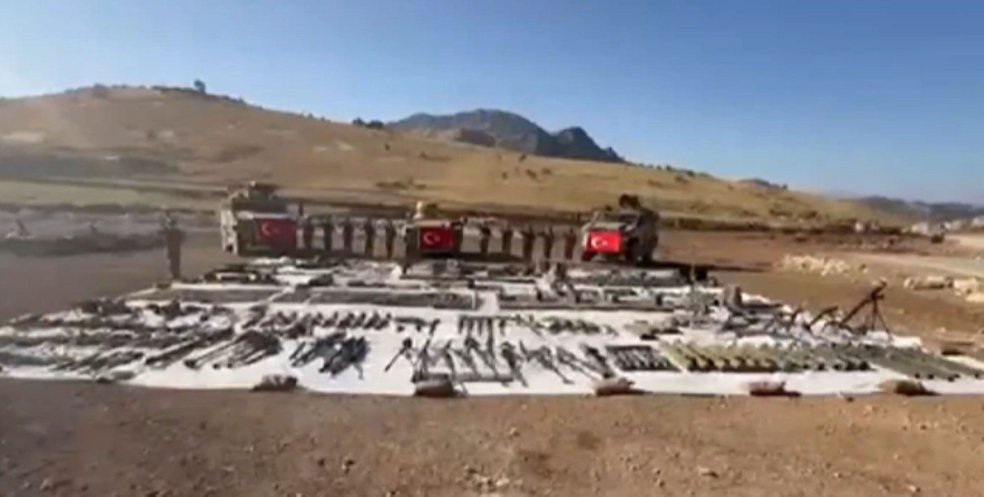 Pençe-Kilit bölgesinde teröristlerden çıkanlar yok artık dedirtti: Silah bırakmadan önce ele geçirilenler şimdi duyuruldu