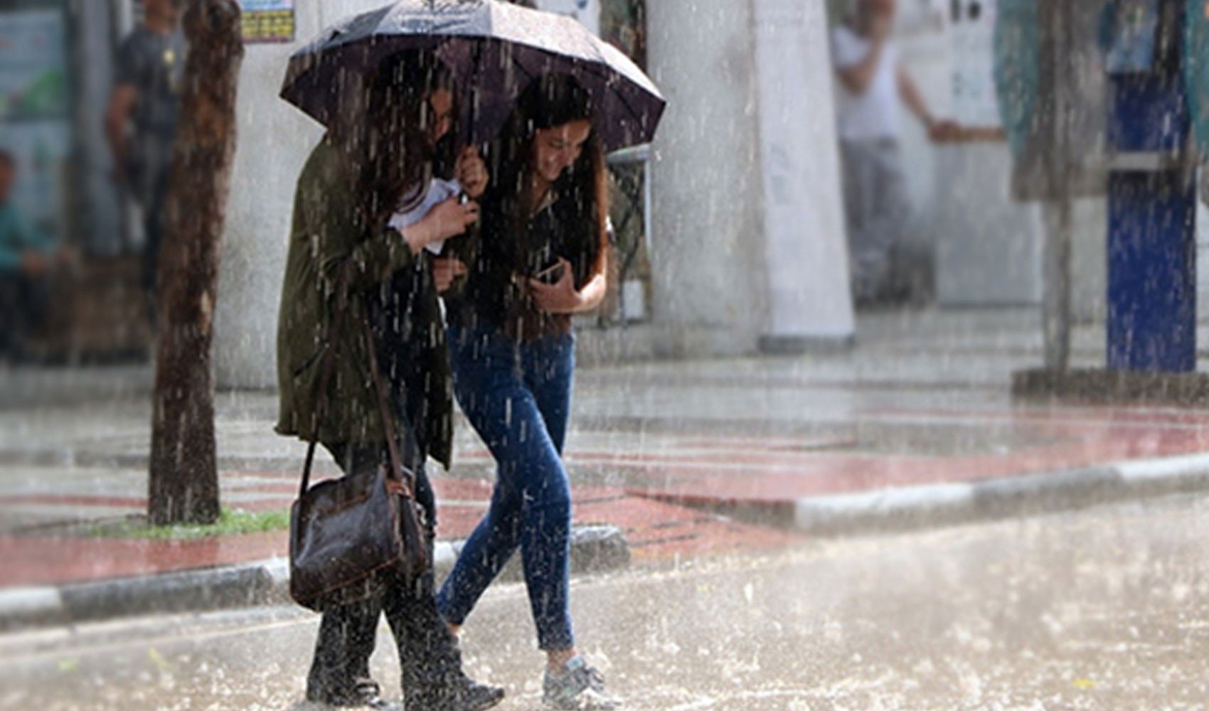 Meteoroloji'den gök gürültülü sağanak ve sıcaklık uyarısı! İşte il il 14 Temmuz Pazartesi hava durumu...