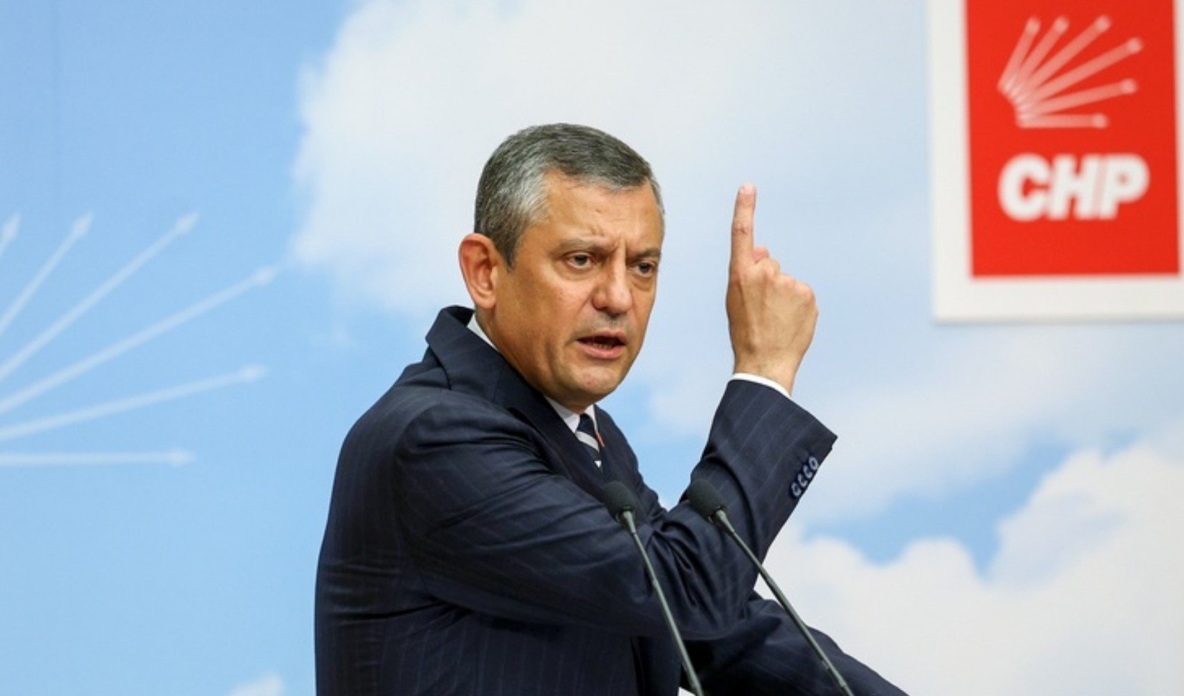 Özgür Özel Cumhuriyet Başsavcısı'nı ziyaret etti