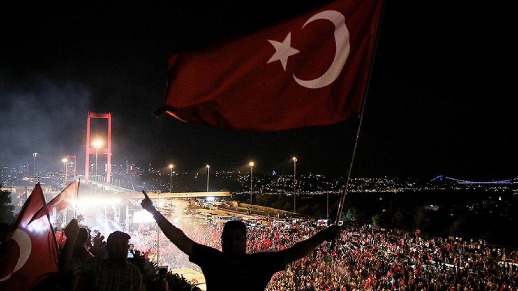 'Darbeyi ilk ben bildirdim' diyerek 15 Temmuz gecesi yaşananları aktardı: 'Başbakanı ilk ben aradım, ne darbesi? dedi