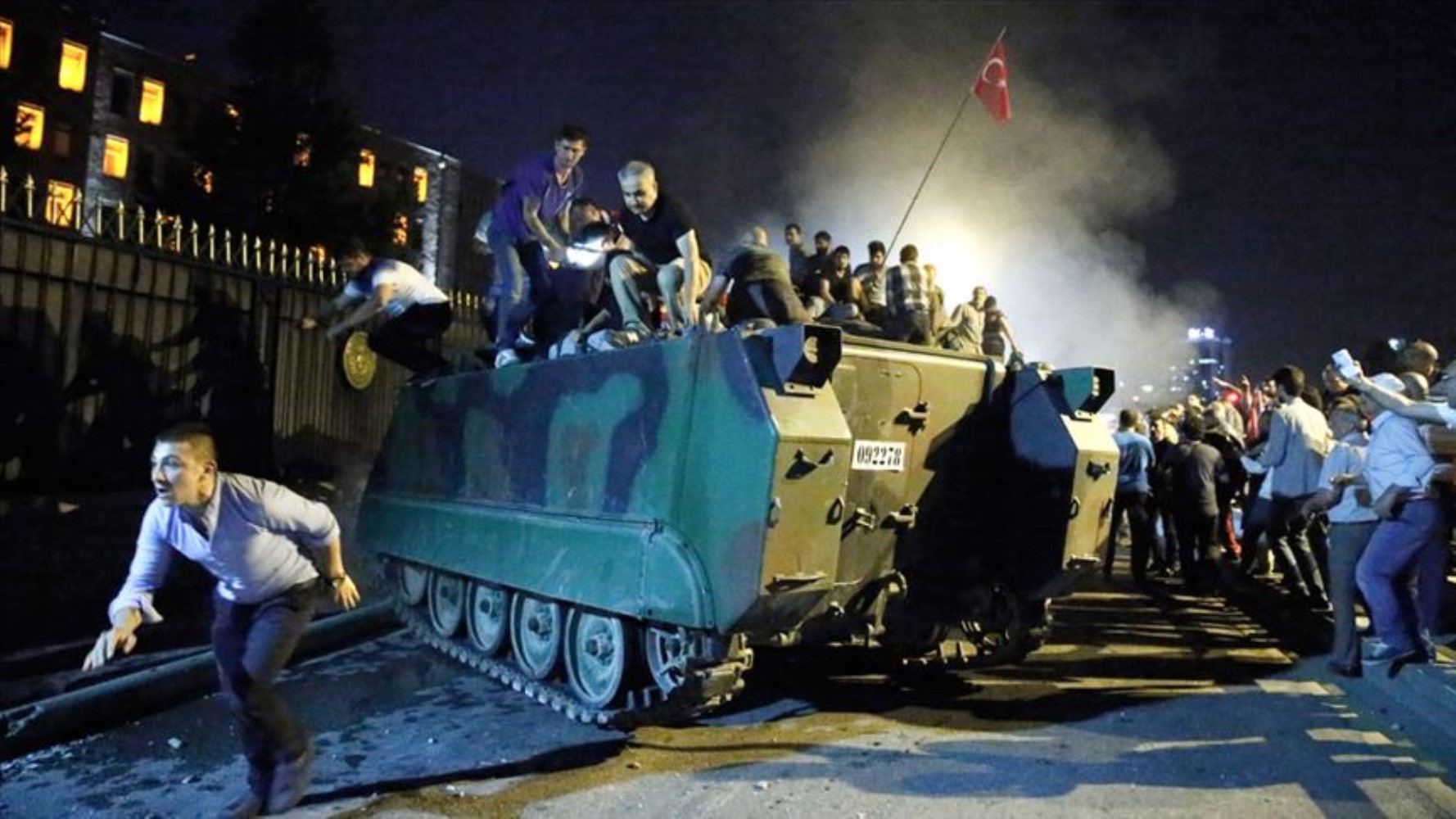 'Darbeyi ilk ben bildirdim' diyerek 15 Temmuz gecesi yaşananları aktardı: 'Başbakanı ilk ben aradım, ne darbesi? dedi