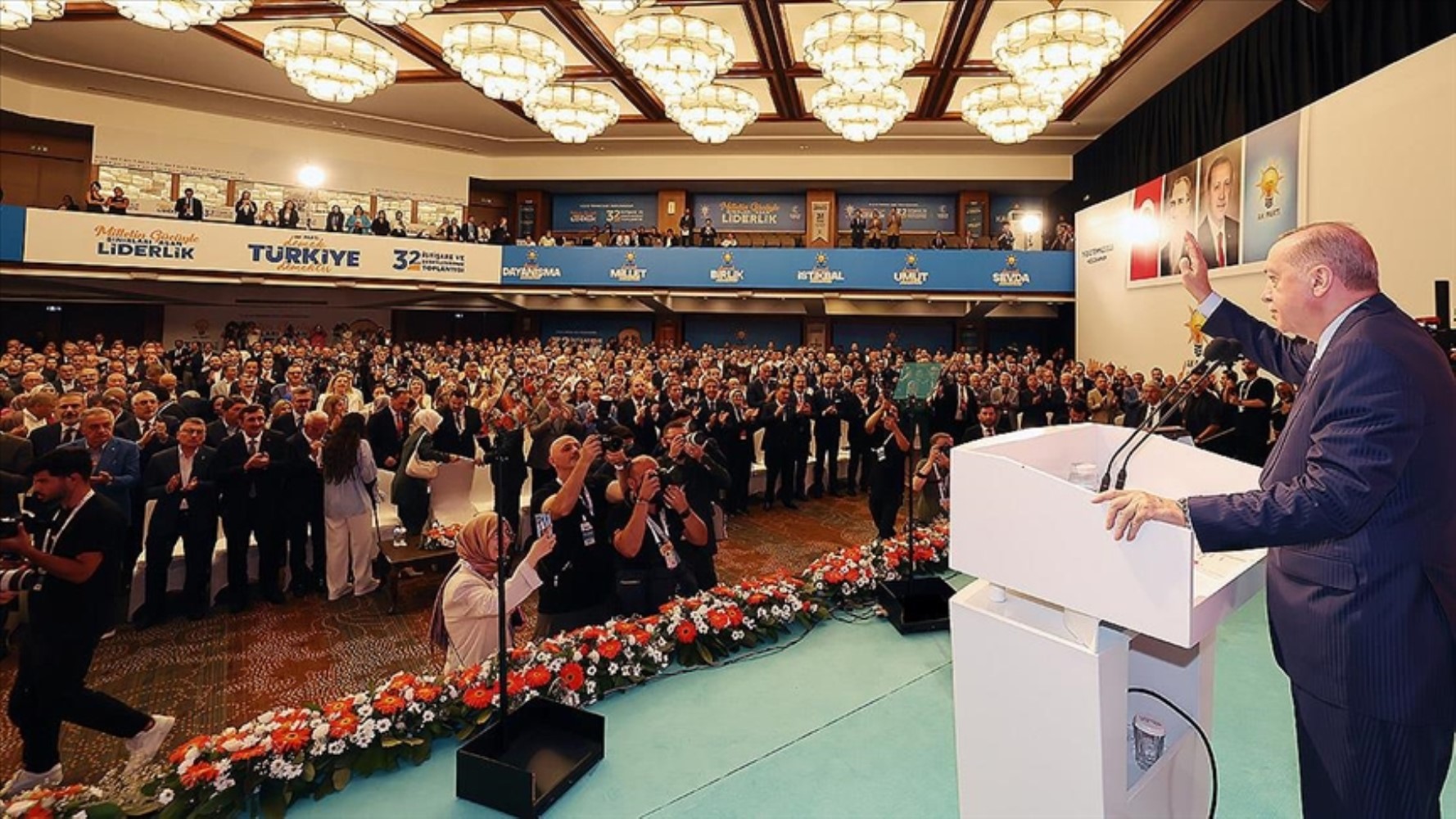 AKP kampında kredi kartı çıkmazı: Milletvekillerinin yapılandırma isteğine 'Şimşek' freni!