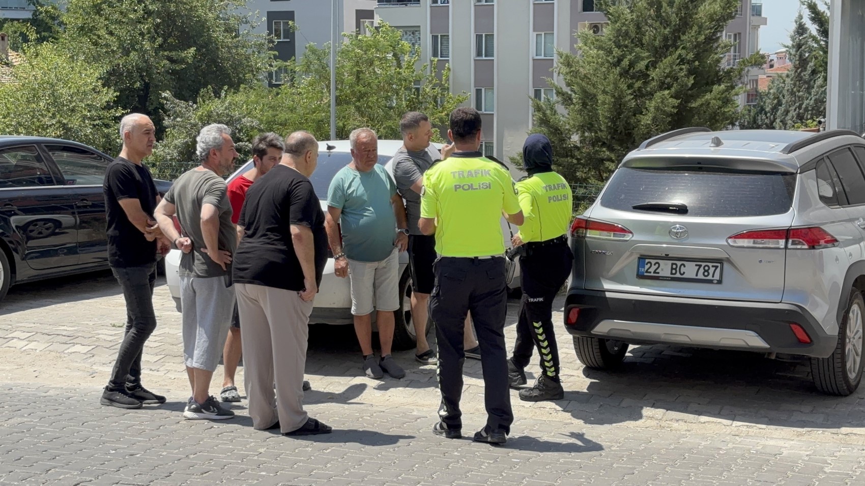 Edirne'de elektrikli bisiklet kazası: Baba-oğul hastaneye kaldırıldı