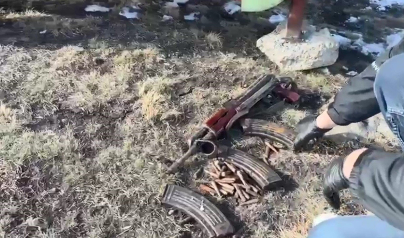 Van'da kalaşnikoflu saldırı: Baba öldü, 3 kızı yaralandı