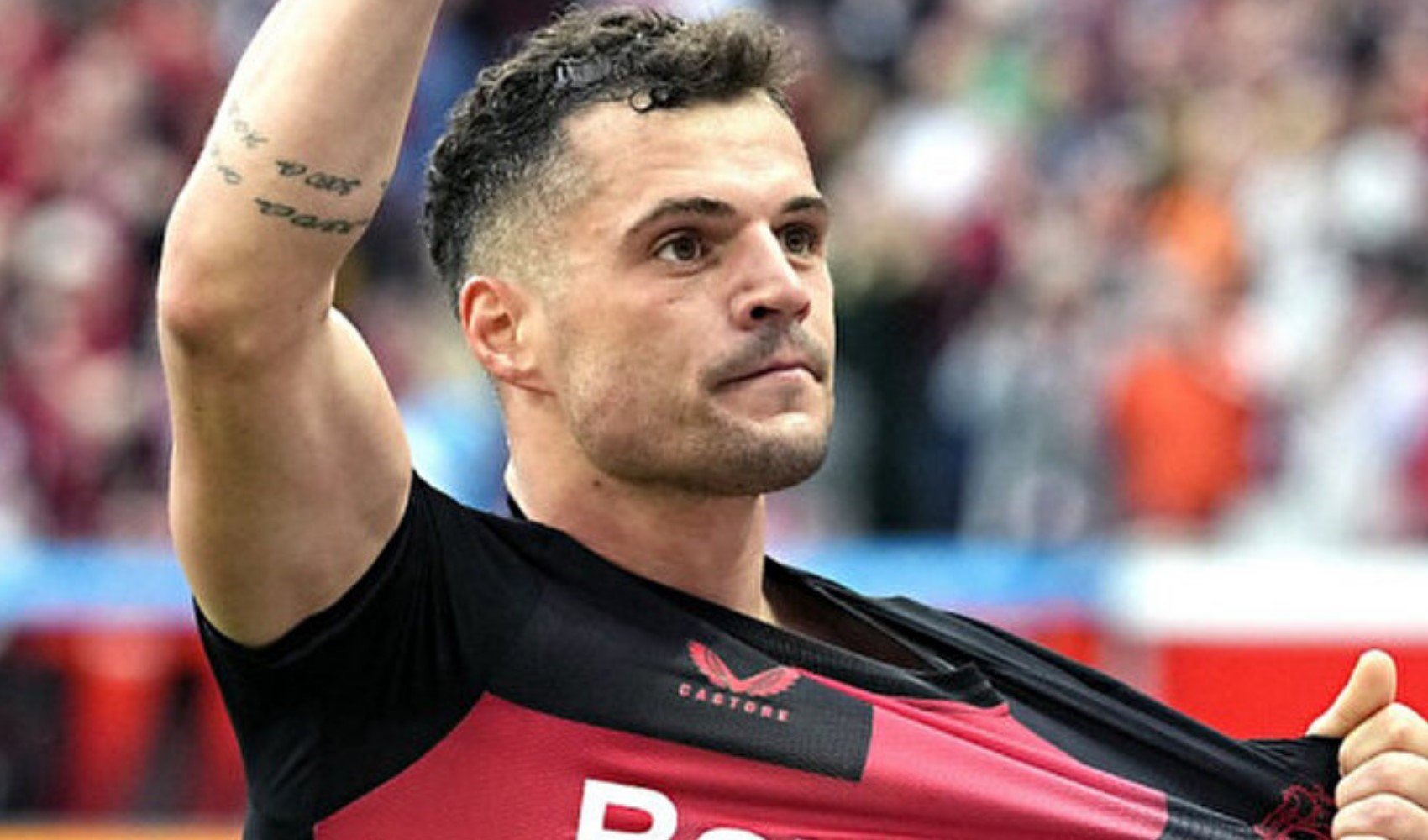 Fenerbahçe'de Xhaka sesleri: 'Sadece Galatasaray'da oynarım' Fenerbahçe'de Xhaka sesleri: 'Sadece Galatasaray'da oynarım'