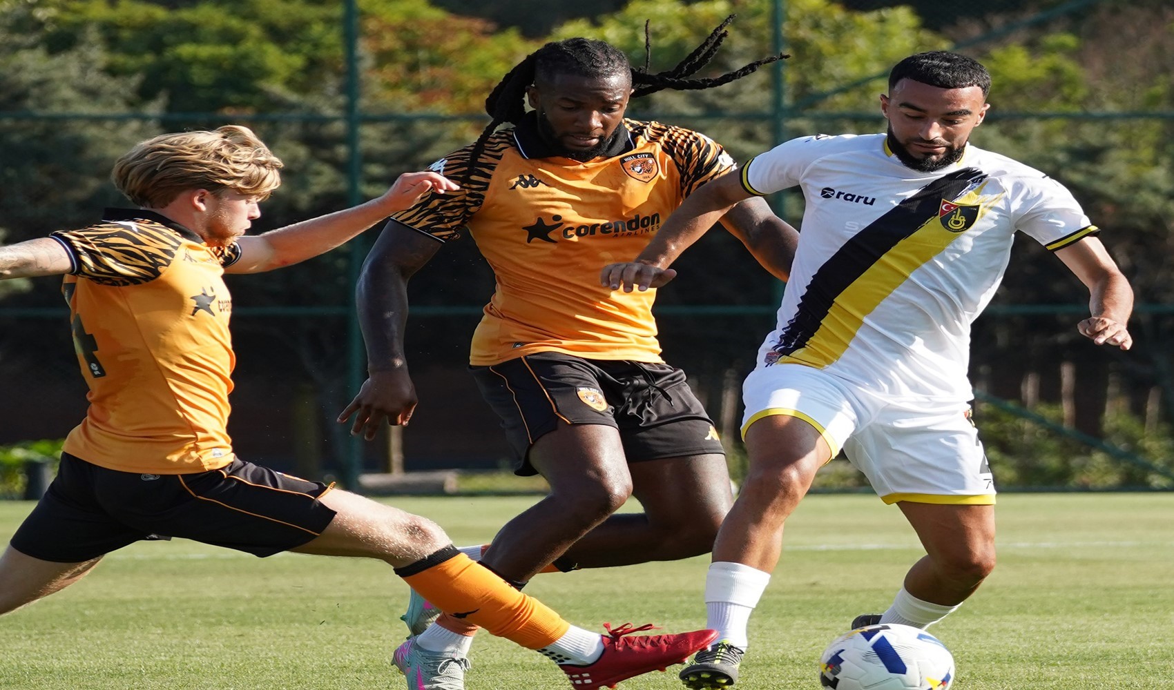 Hull City ile İstanbulspor, hazırlık maçında karşılaştı