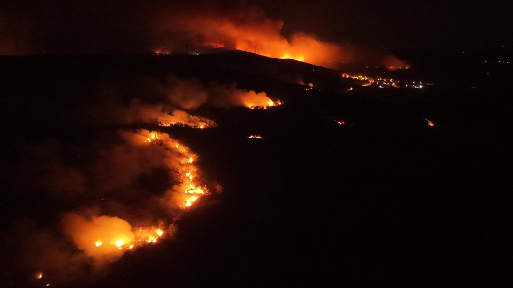 Tekirdağ'daki orman yangınları havadan görüntülendi