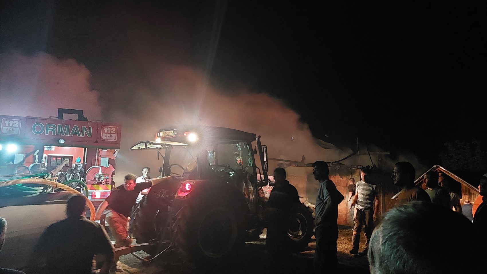 Bolu'da korkunç yangın: Evler yandı, ahırlardaki hayvanlar kurtarılamadı