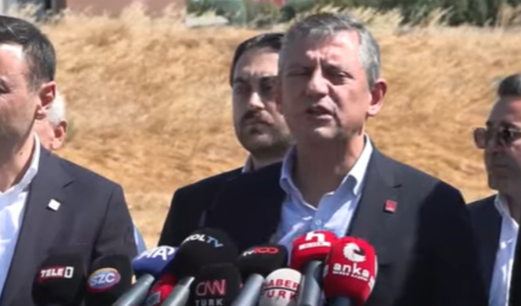 SON DAKİKA... İmamoğlu kararı sonrası Özgür Özel Silivri'den seslendi: Zekeriya Öz'ü hatırlattı