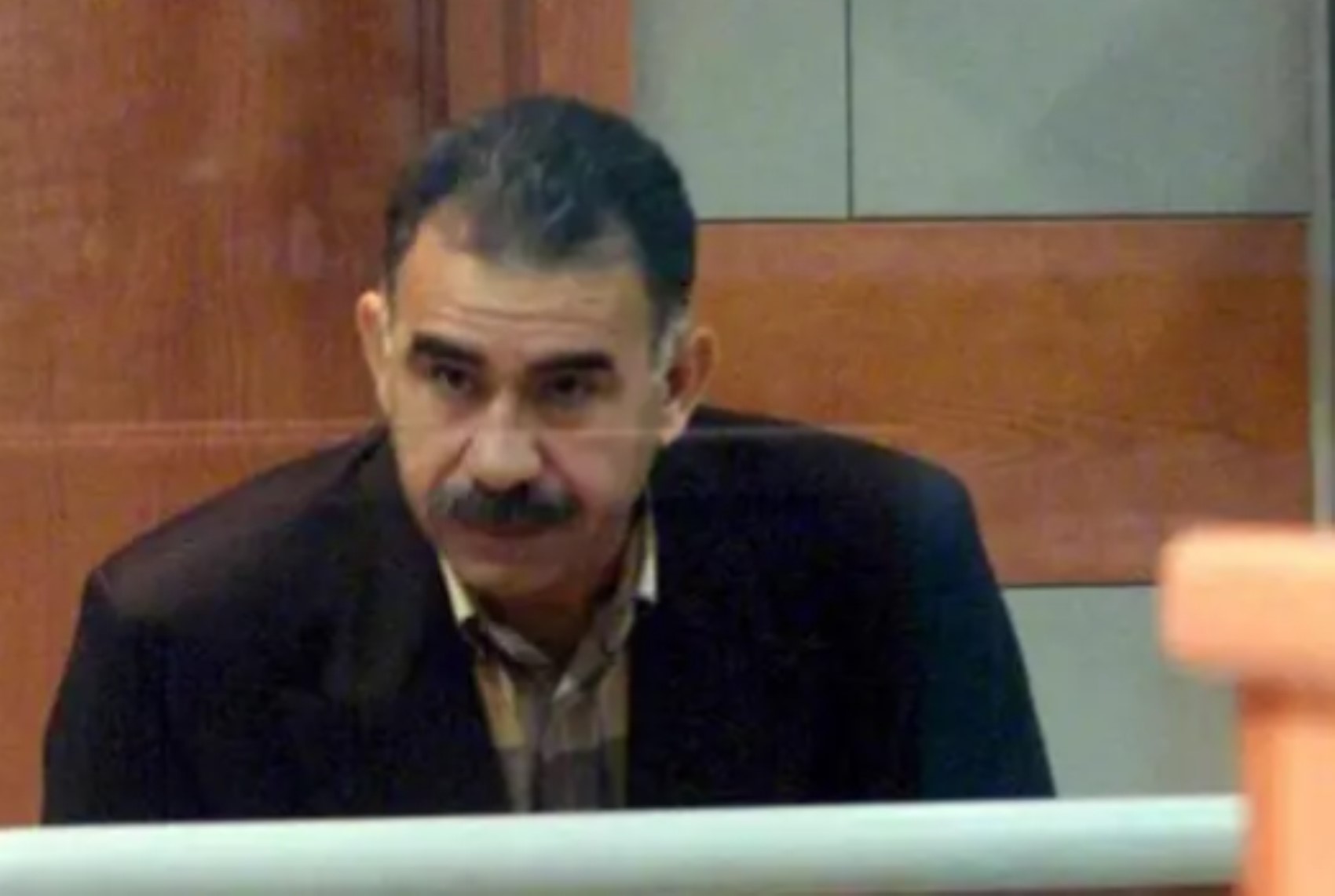 Terör örgütü PKK'nın elebaşı Öcalan'a idam cezası vermişti! O Mahkeme Başkanı konuştu: Dikkat çeken İmralı ve 'Kürtçe' çıkışı