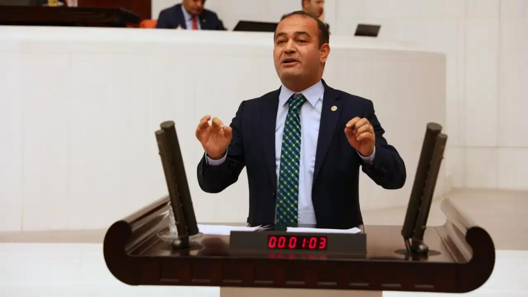 CHP'li vekilden gündeme bomba gibi düşecek iddia: CHP'liler takibe mi alındı? 'Rejimi temelinden sarsar'
