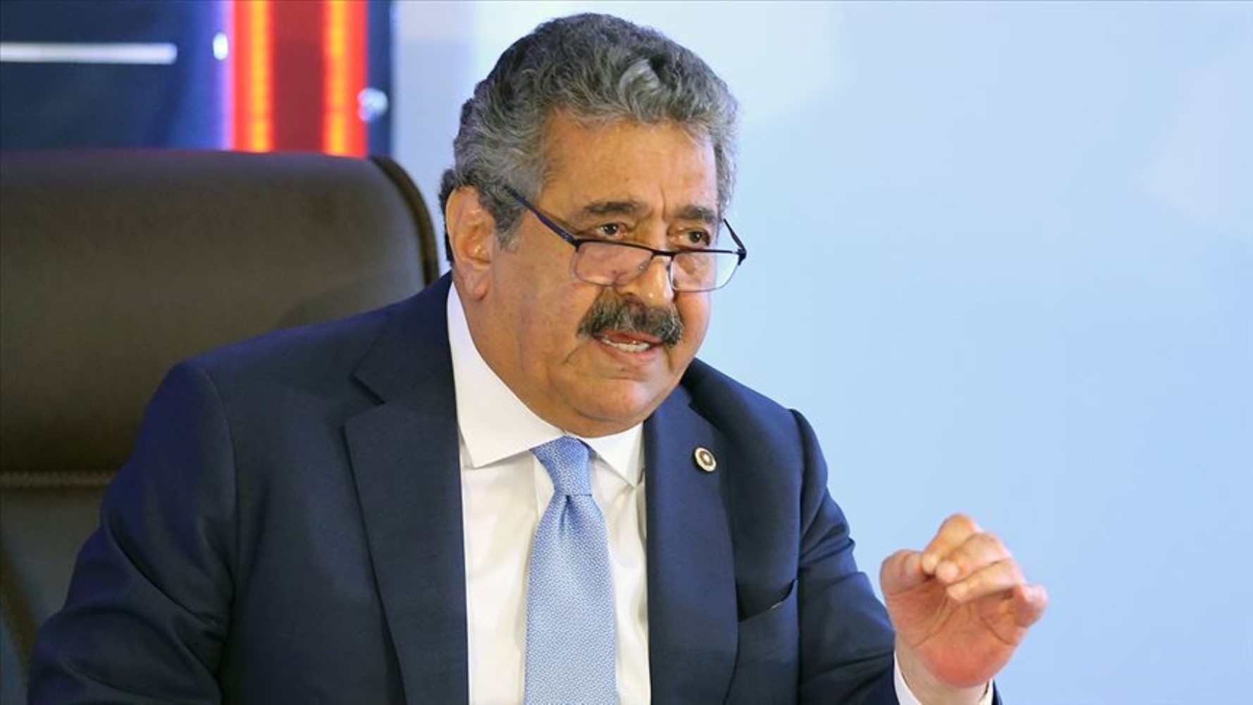 MHP’li Feti Yıldız’ın ofisinde Öcalan kitabı! İşte masadaki ekran görüntüsü