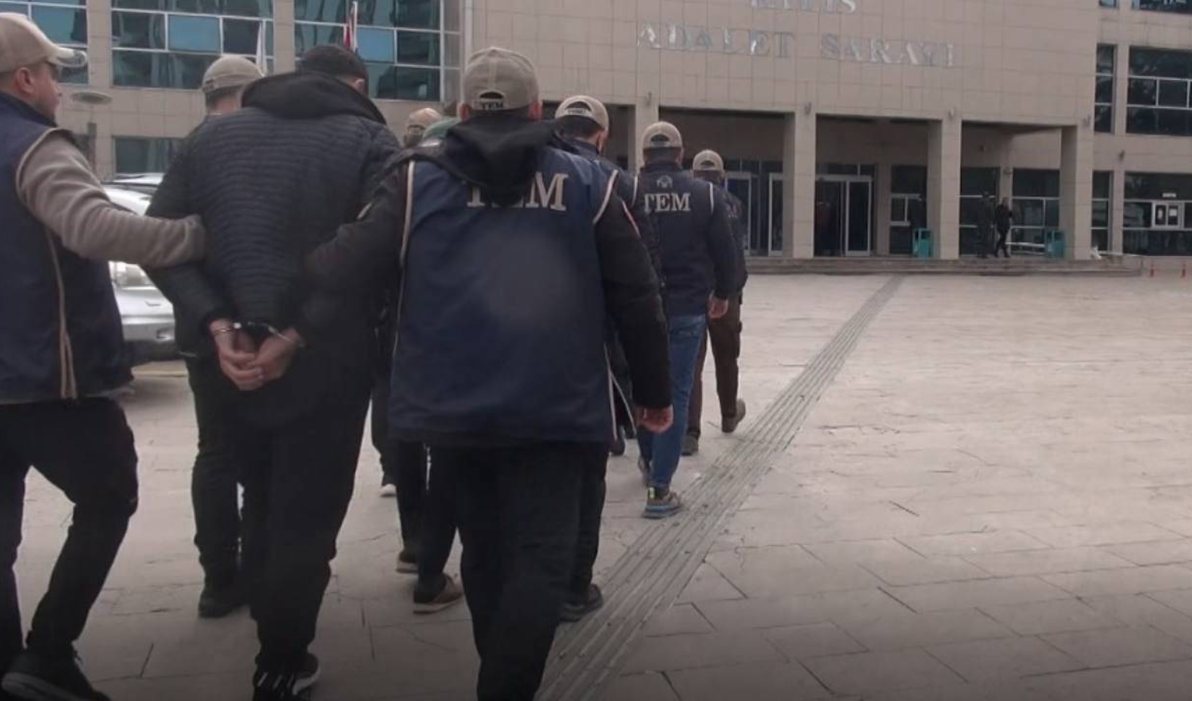 Kilis'te IŞİD'e yönelik operasyonda üç kişi tutuklandı