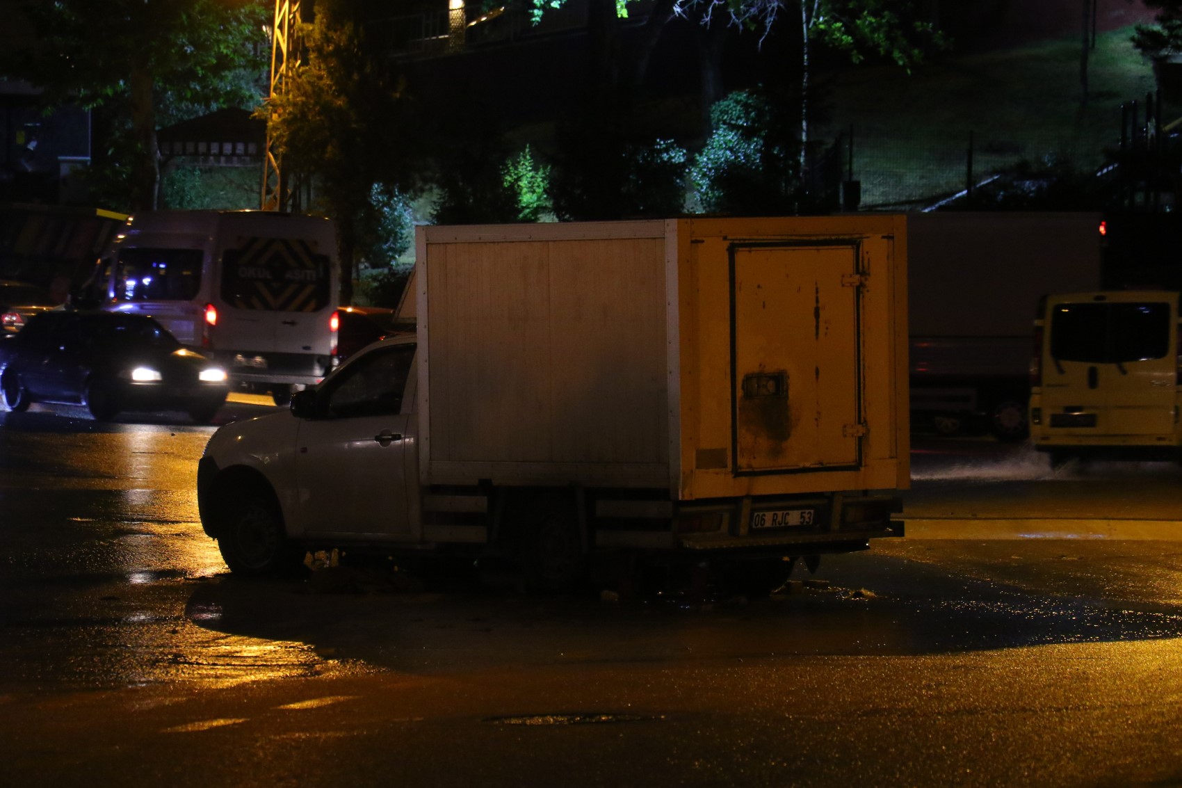 Ankara'da araçlar sel sularına kapıldı, hasarlı otomobiller havadan görüntülendi