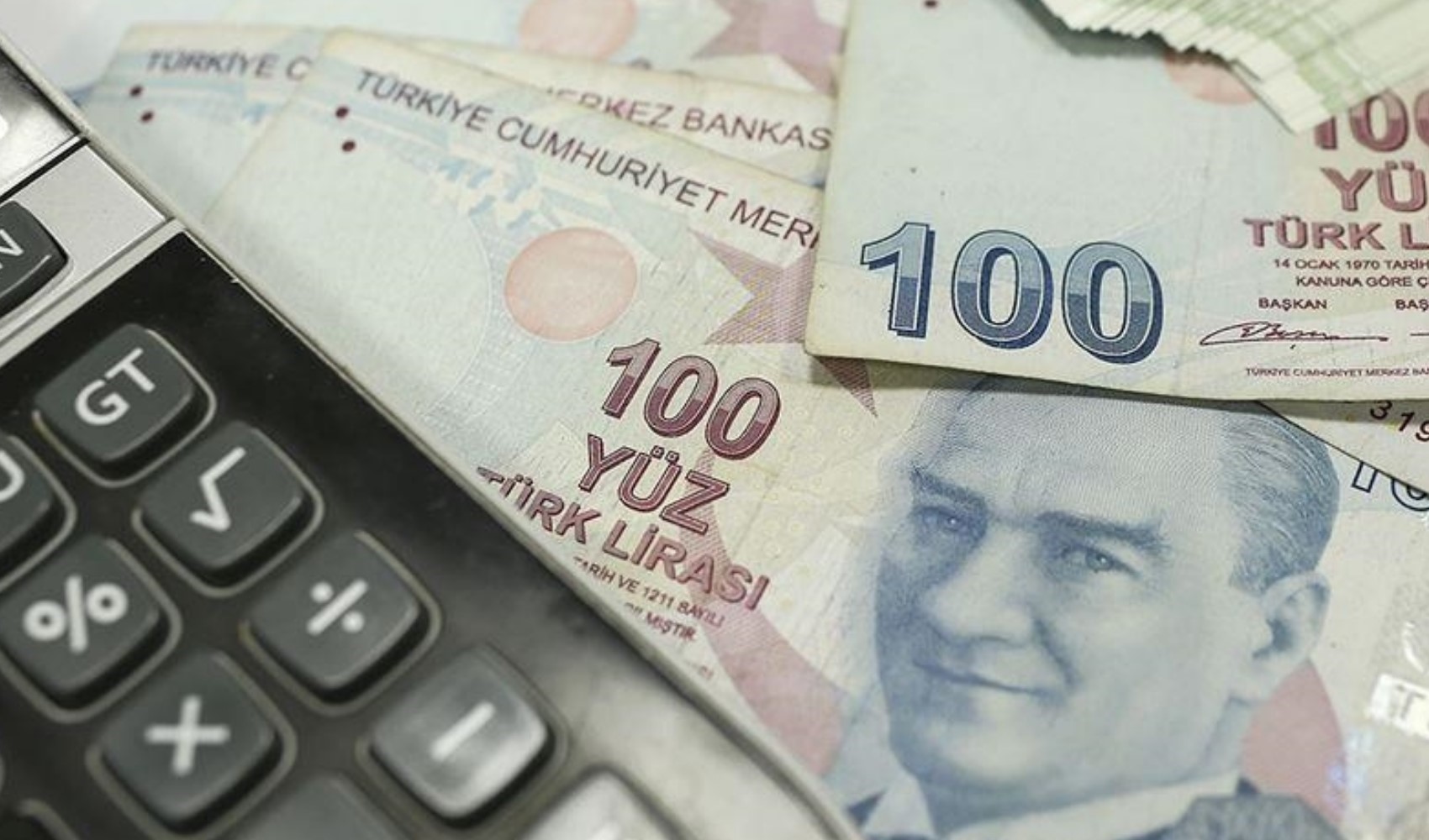 Kamu işçisine üçüncü zam teklifi: Hükümetin teklifini sendika yeterli bulmadı Kamu işçisine üçüncü zam teklifi: Hükümetin teklifini sendika yeterli bulmadı