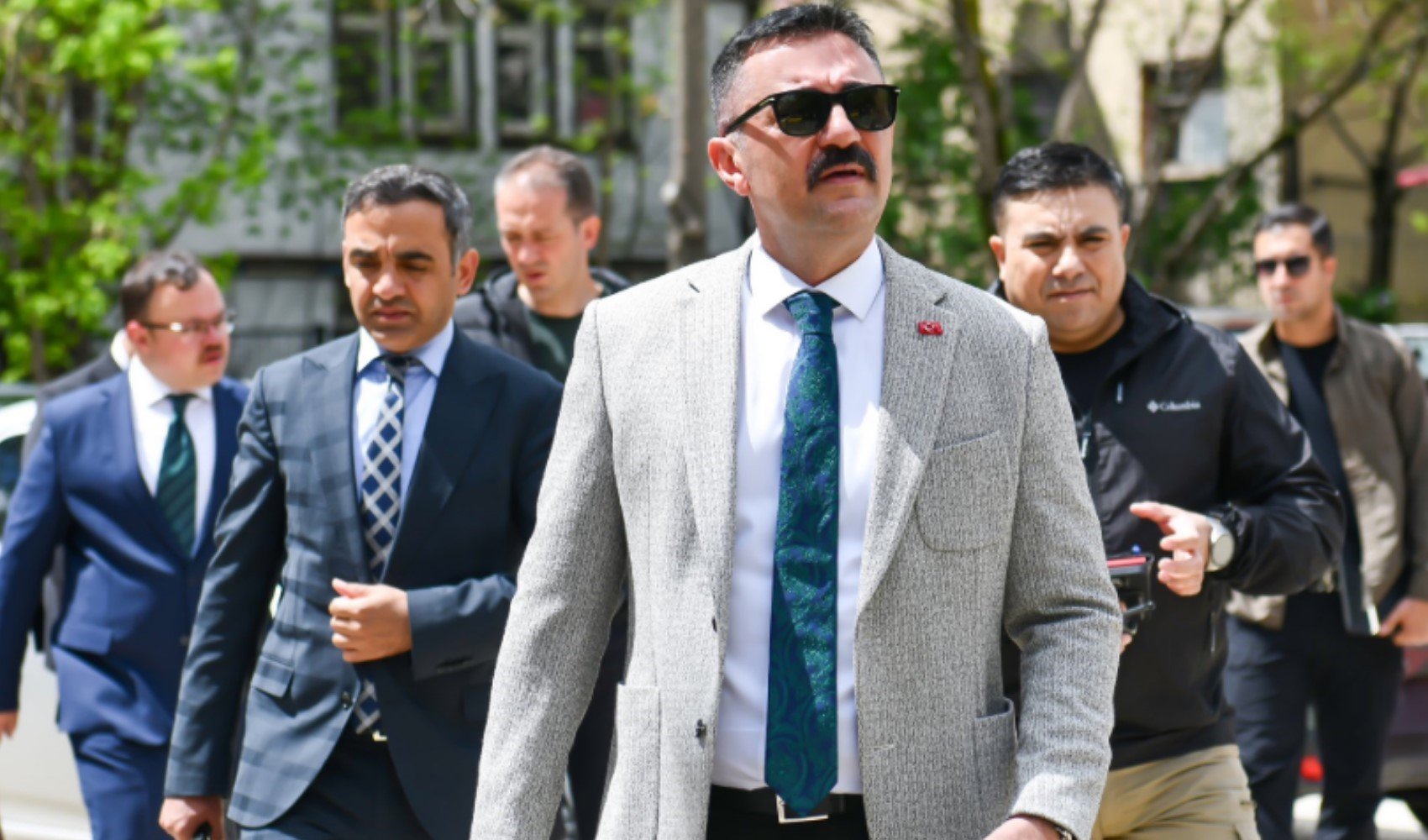 Eski Vali Bülent Tekbıyıkoğlu aylar sonra ortaya çıktı Eski Vali Bülent Tekbıyıkoğlu aylar sonra ortaya çıktı