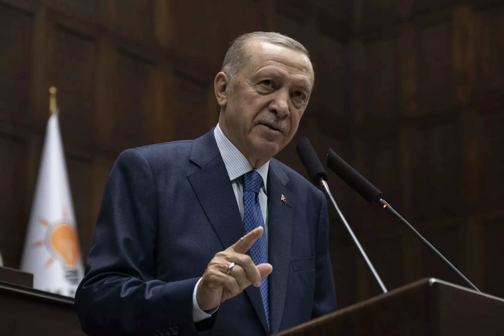 AKP'de alkış krizi: Parti yönetimi duruma müdahale etti