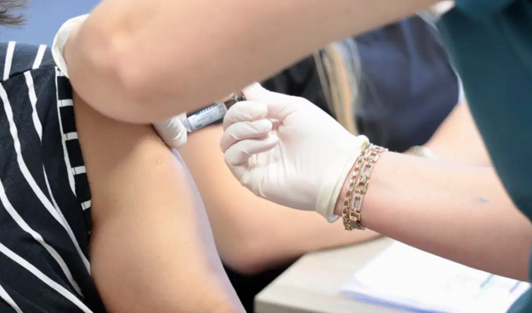 Silivri Belediyesi'nden ücretsiz HPV aşısı