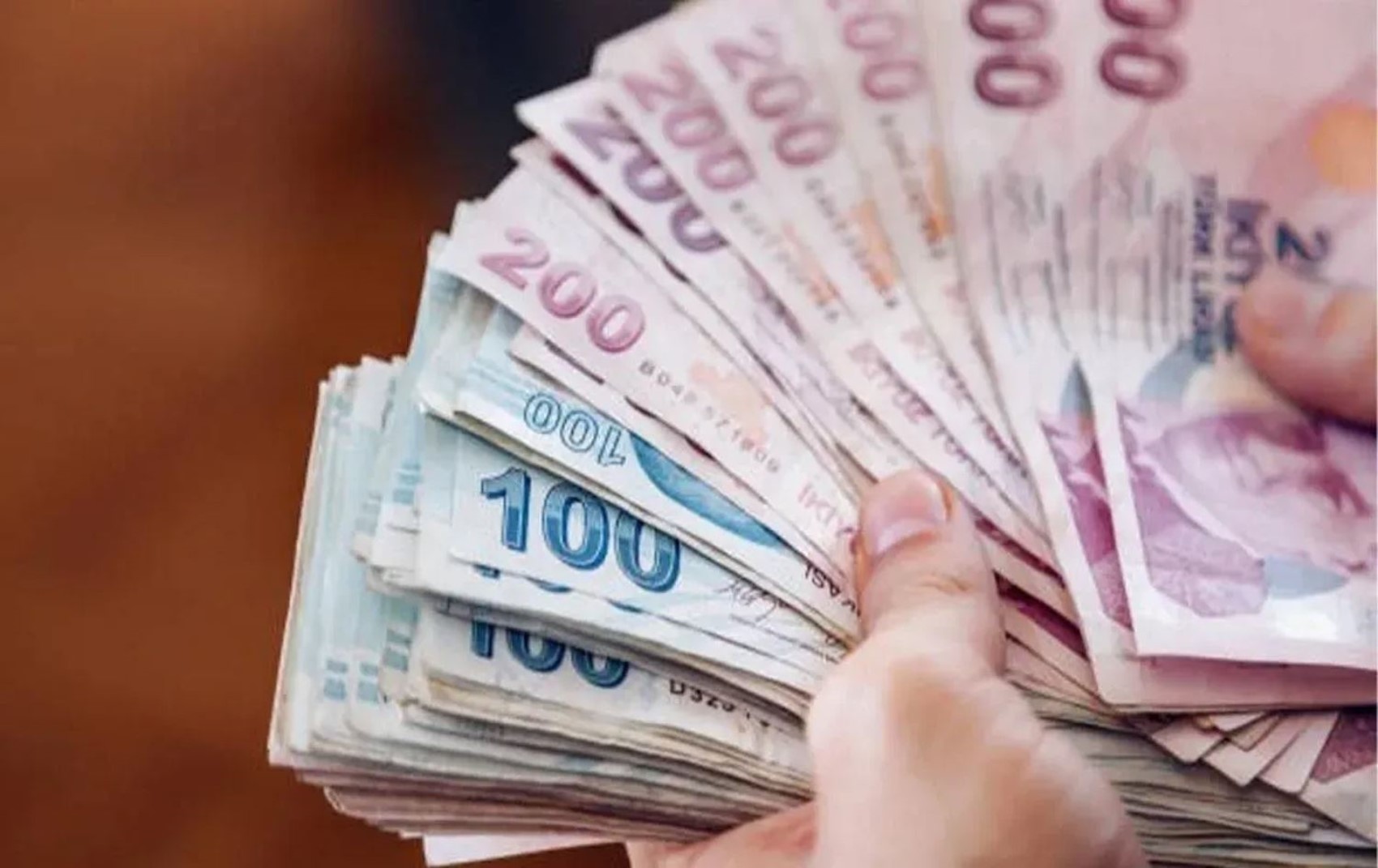 Faiz kararı beklenirken bankaların mevduat yarışı: Aylık kazancı 250 bin TL!