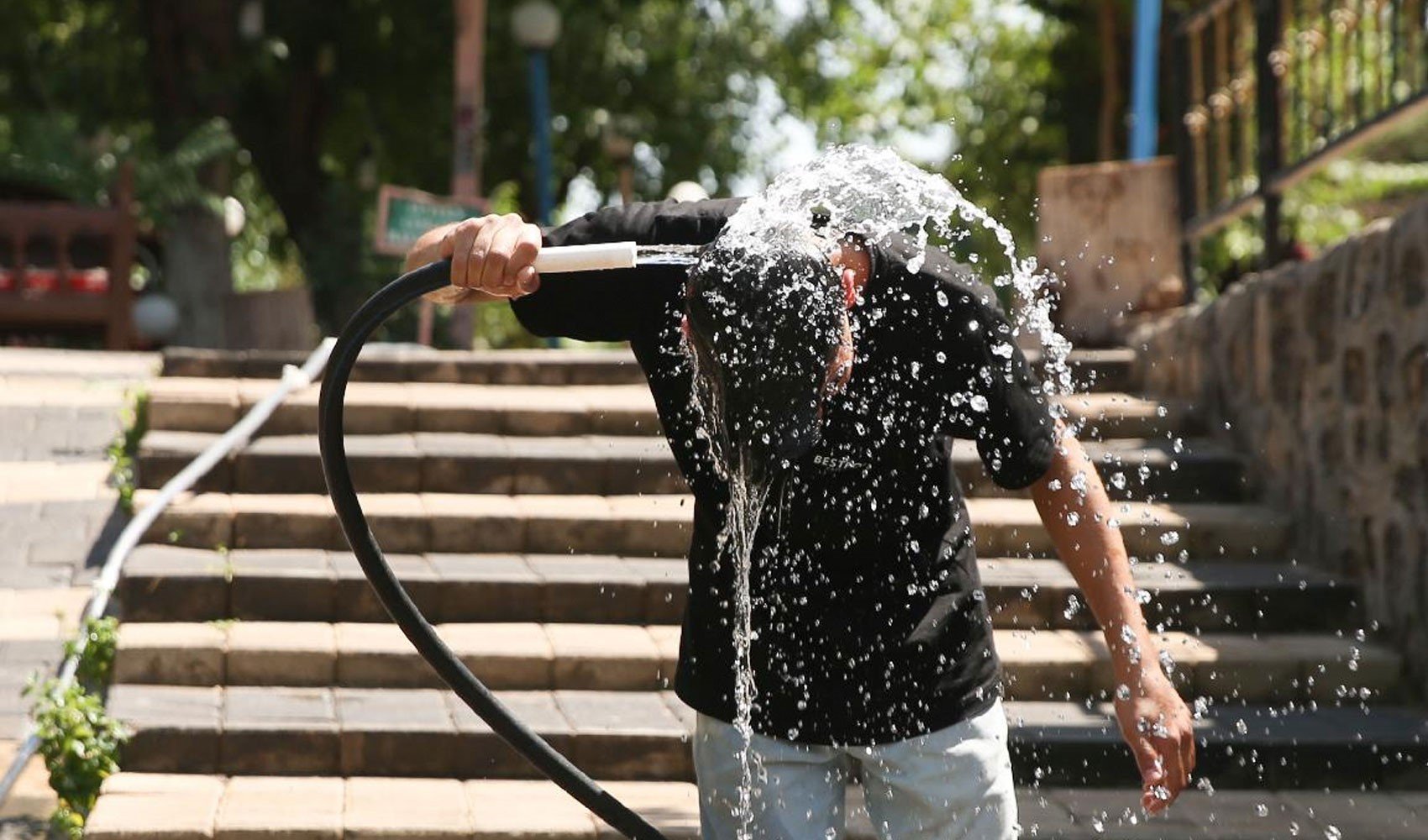 Bu kentlerde yaşayanlar dikkat! Meteoroloji'den sıcaklık ve sağanak uyarısı: Termometreler 40 dereceyi aşacak