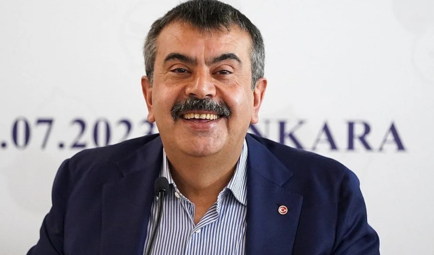 'Geri zekalı' polemiği sonrası Yusuf Tekin'den geri adım: Biraz kaba bir üslupla söylemiş
