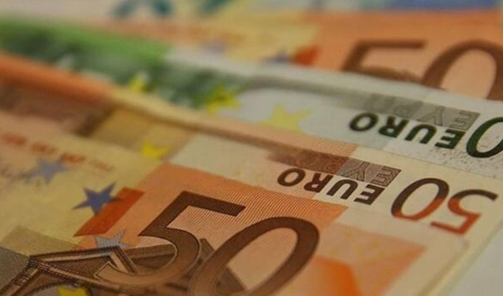 Euro, dolar karşısında 4 yılın zirvesine ulaştı: Piyasalarda yeni hedef gündemde