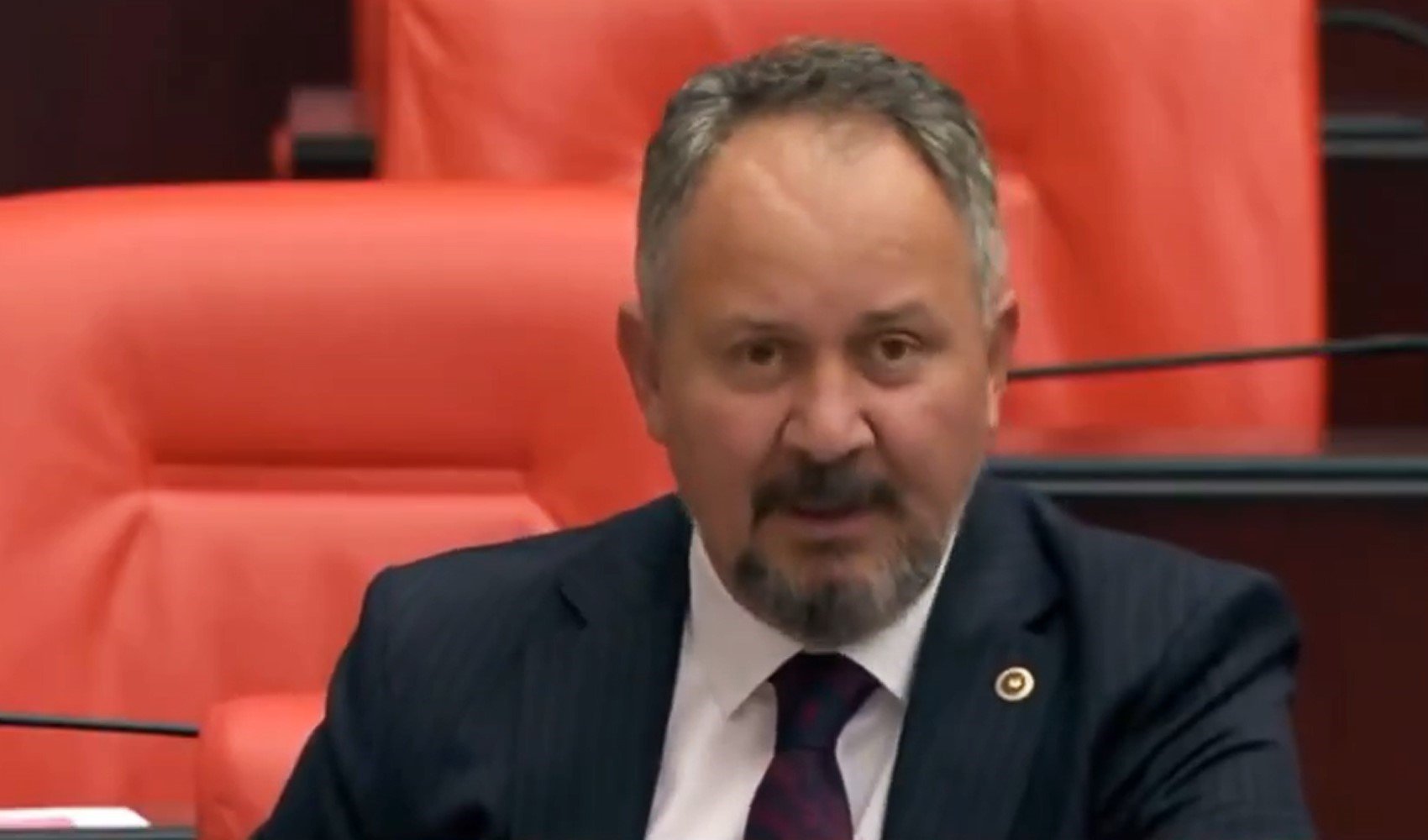AKP'li vekilden 'kutsallarımız Peygamberimiz ve Cumhurbaşkanımız' sözleri