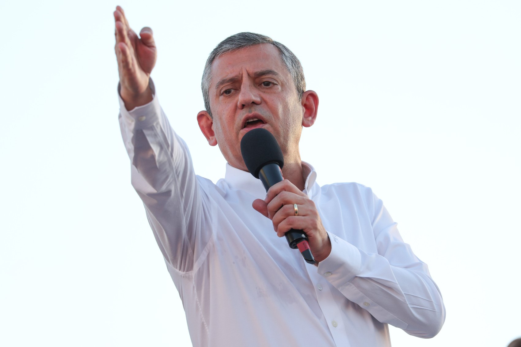 Özgür Özel, 'sürece zarar verir' diyerek uyardı! 'Kimse enayi değil...'