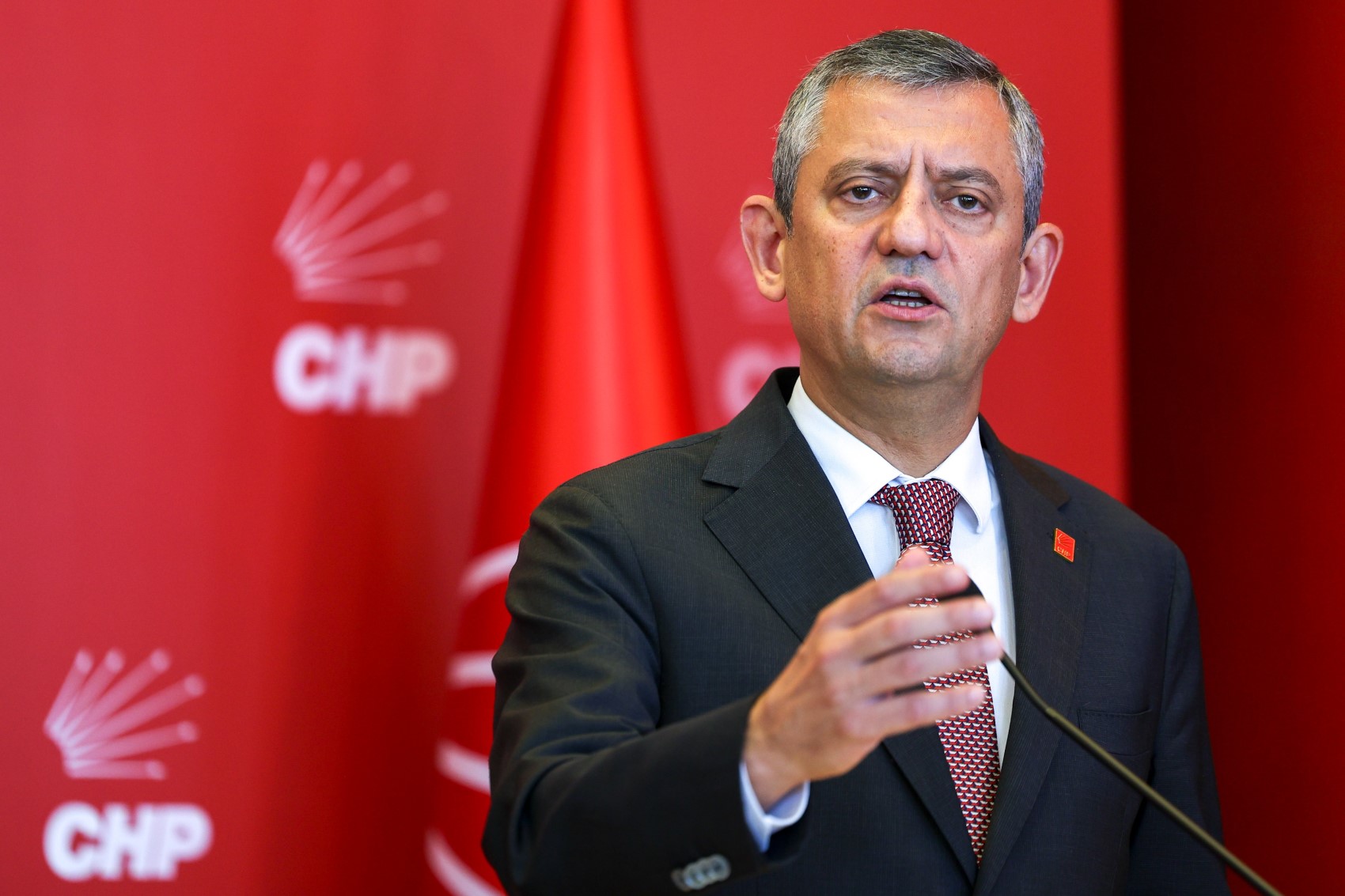 Özgür Özel, 'sürece zarar verir' diyerek uyardı! 'Kimse enayi değil...'