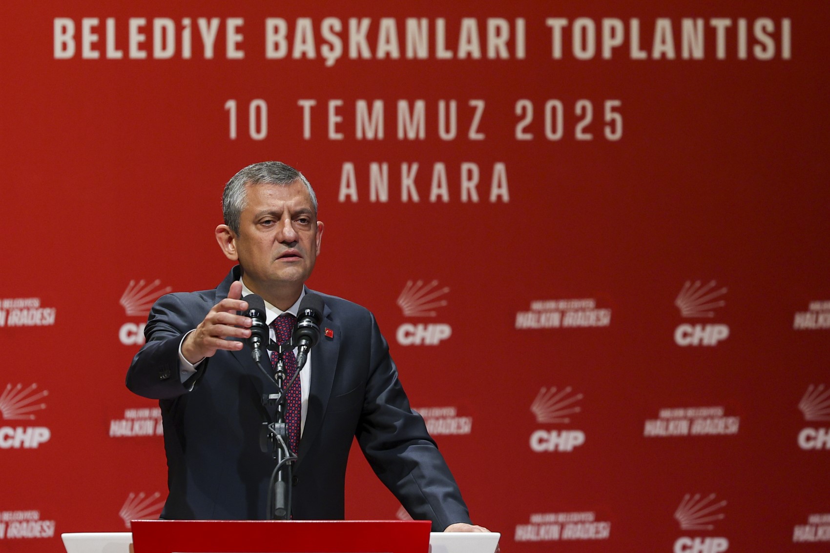 Özgür Özel, 'sürece zarar verir' diyerek uyardı! 'Kimse enayi değil...'