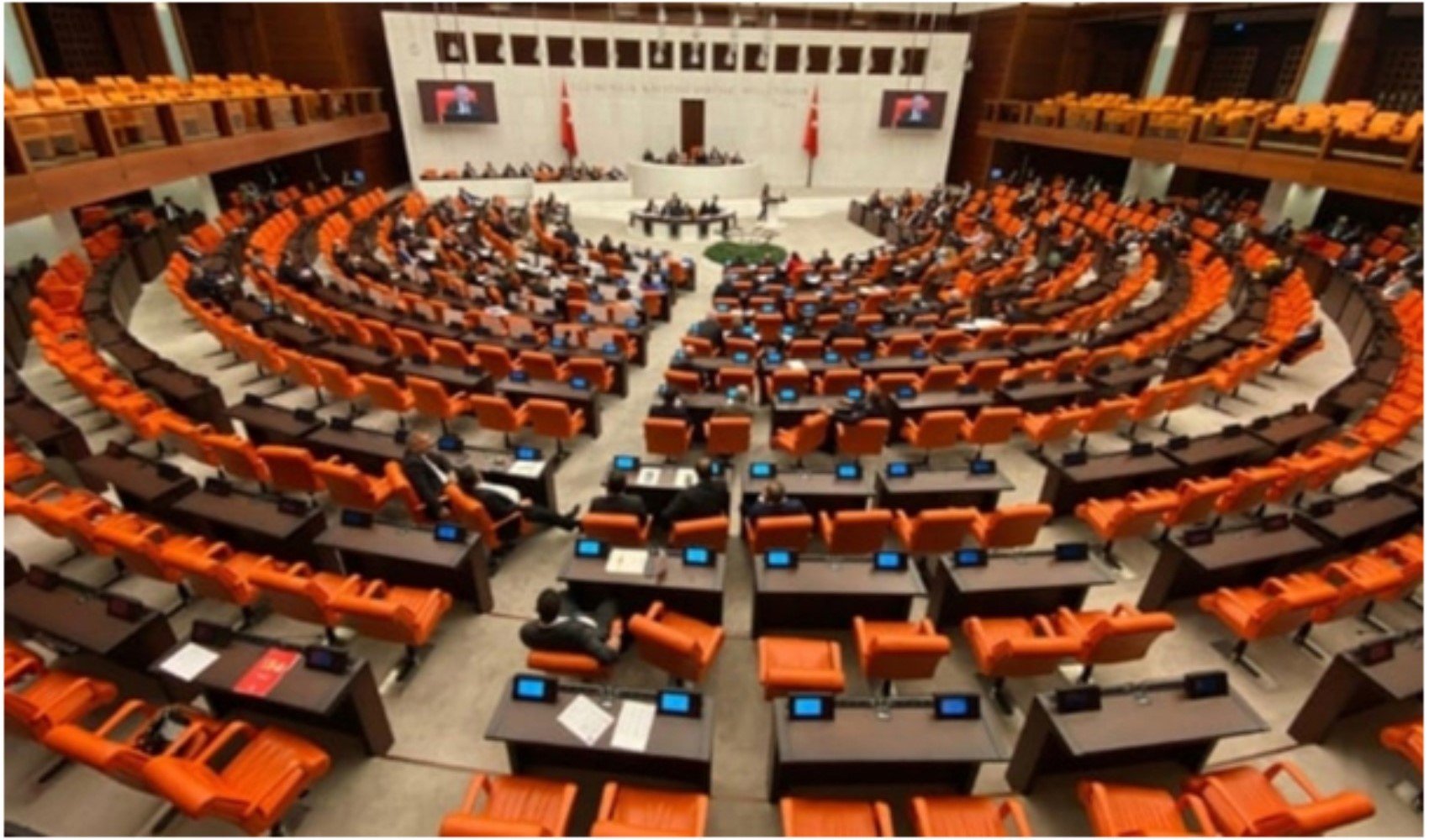 İthalat ve ihracat kararlarında Cumhurbaşkanı yetkili olacak: Kanun teklifi kabul edildi