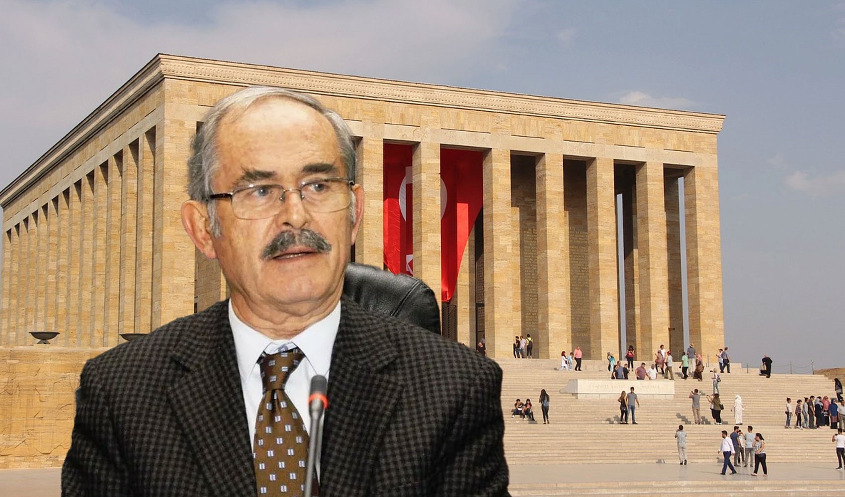 Yılmaz Büyükerşen'den Anıtkabir'e hediye