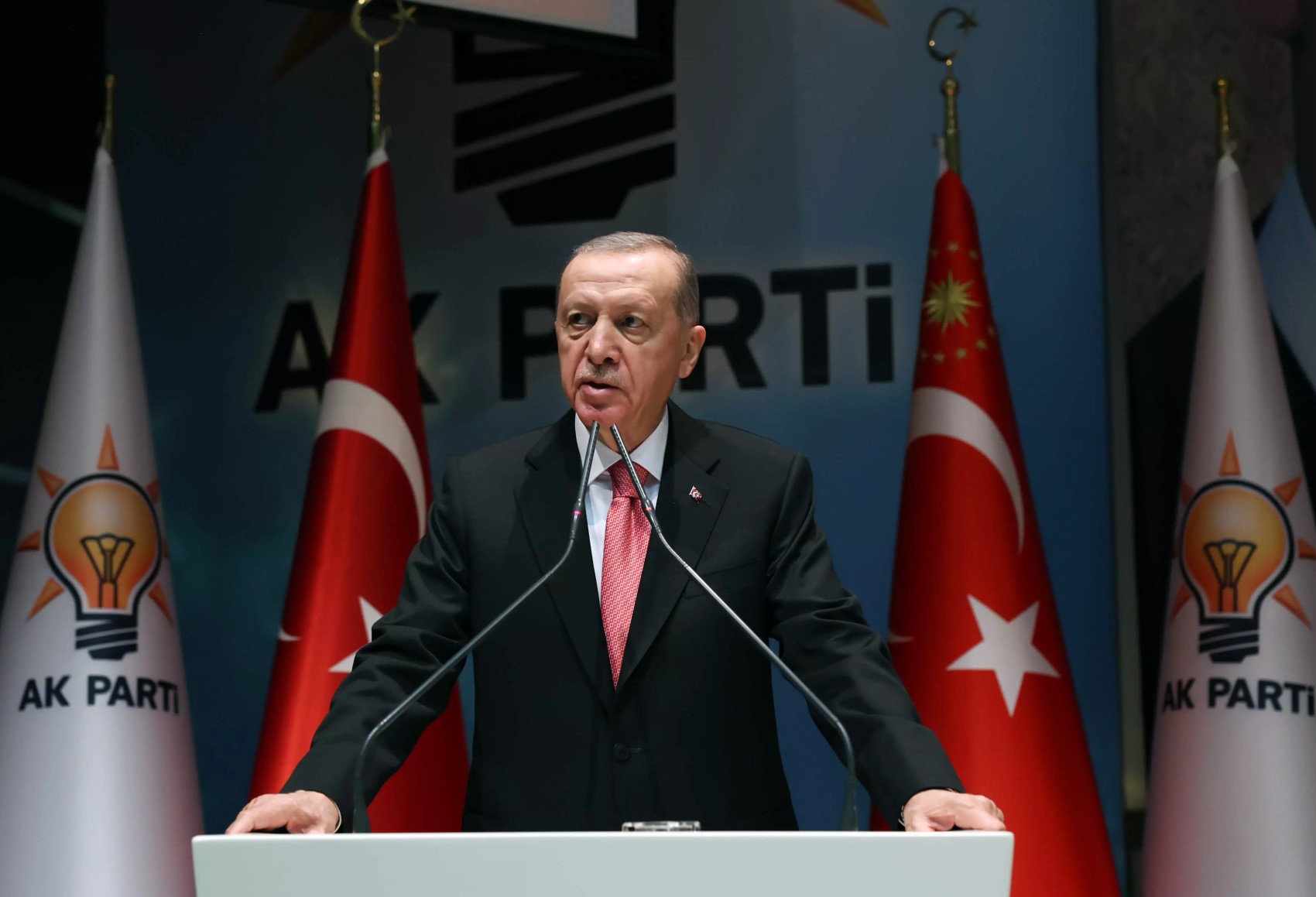 3 anketten çarpıcı sonuçlar: AKP ve CHP arasındaki yarış sıkıştı!