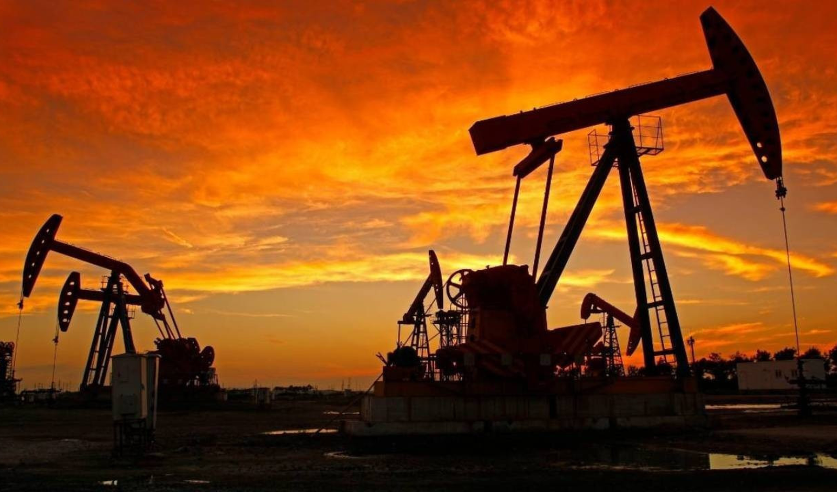 Petrol piyasasında hareketlilik sürüyor: Yatırımlar ve yaptırımlar fiyatları dengede tutuyor