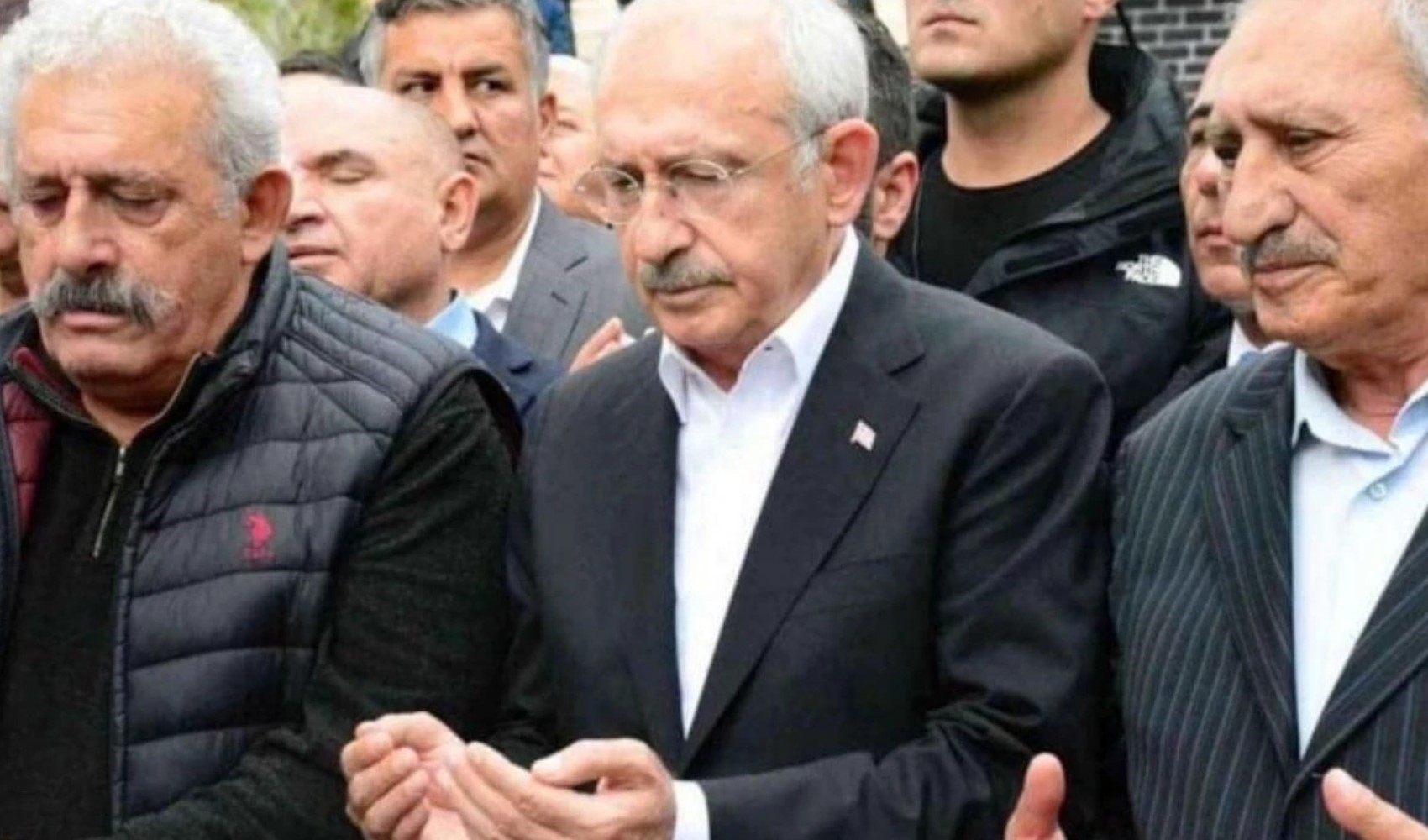 Aidat nedeniyle tartışma çıkmış: Kemal Kılıçdaroğlu’nun ikiz kardeşi hayatını kaybetti