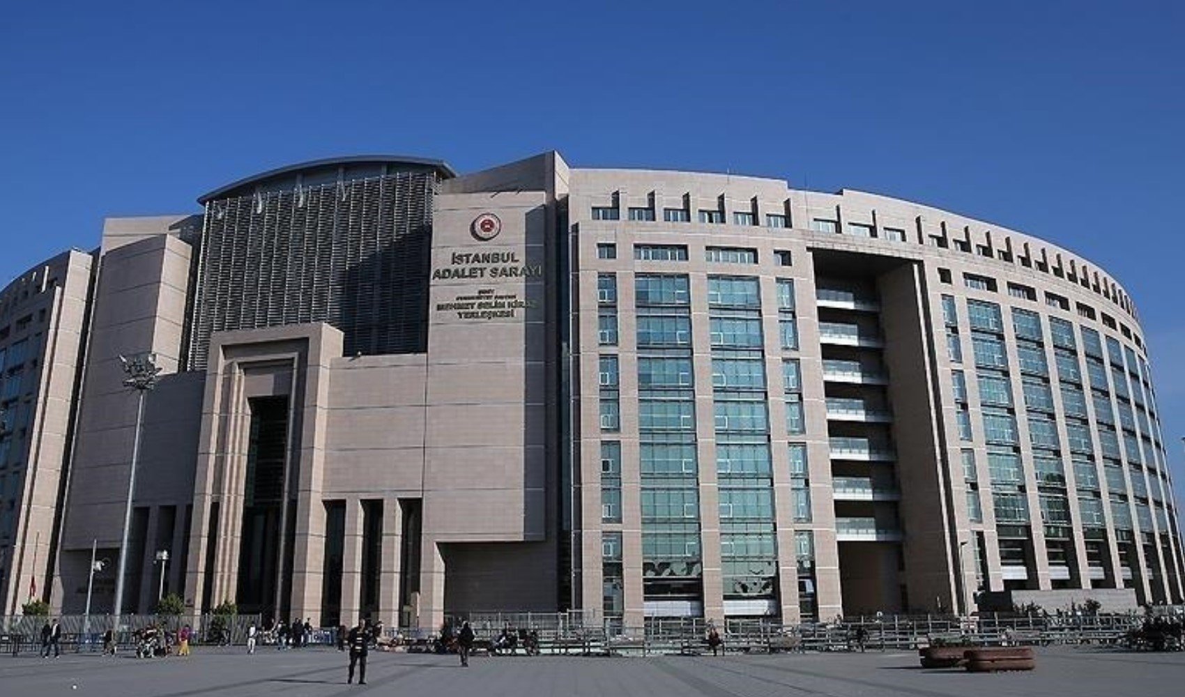 İBB yolsuzluk soruşturmasında 8 kişiye tutuklama talebi