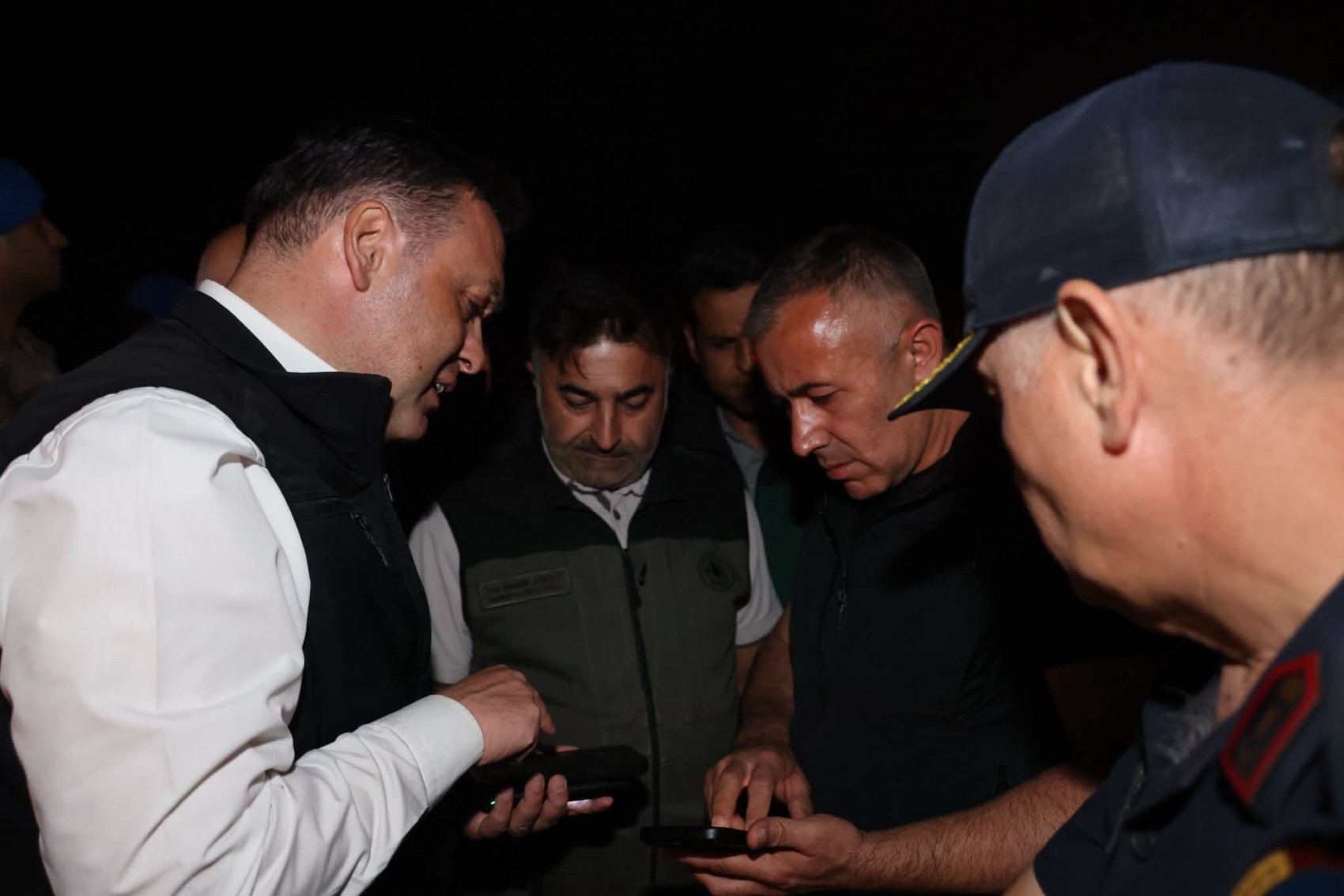 Bilecik'teki yangında alevler ilçe merkezine doğru ilerliyor: Kontrol altında diyemeyiz