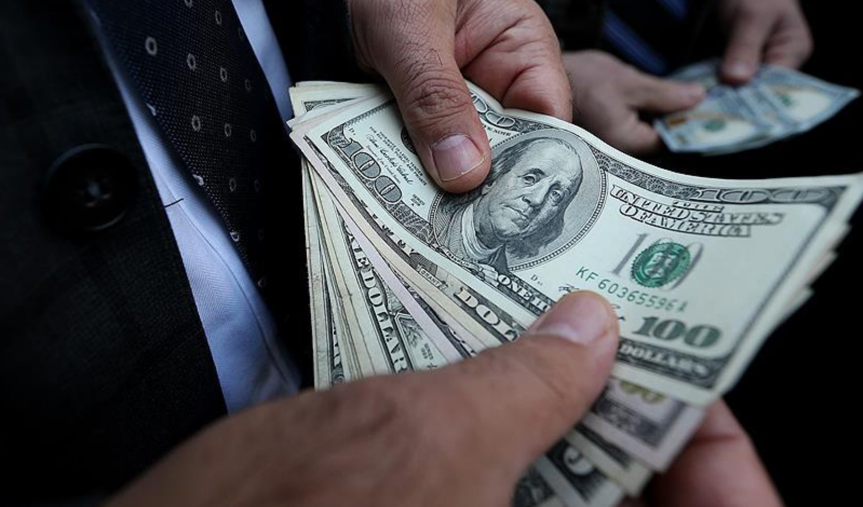 Dolar yükselmeye devam ediyor