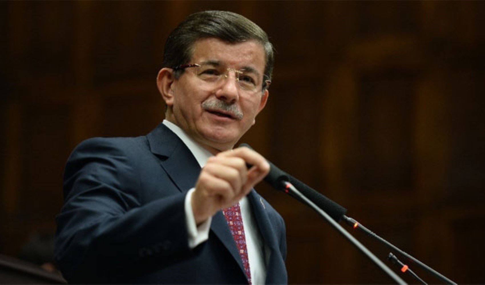 Ahmet Davutoğlu, partisinde yaşanan istifalara dair sert tepki gösterdi: Büyük bir suç işlemişlerdir