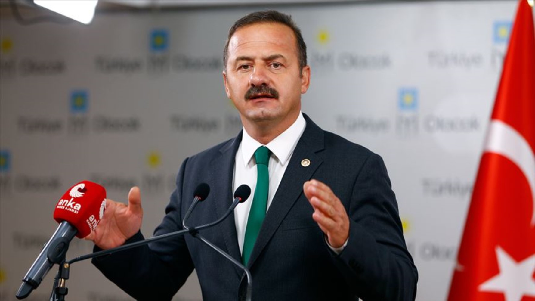 Meclis'te yeni bir parti mi kuruluyor? Fatih Altaylı açıkladı: 'Erdoğan yeni bir parti kurmasını isteyecektir'