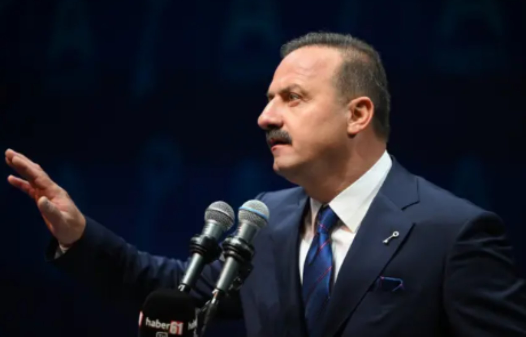Meclis'te yeni bir parti mi kuruluyor? Fatih Altaylı açıkladı: 'Erdoğan yeni bir parti kurmasını isteyecektir'