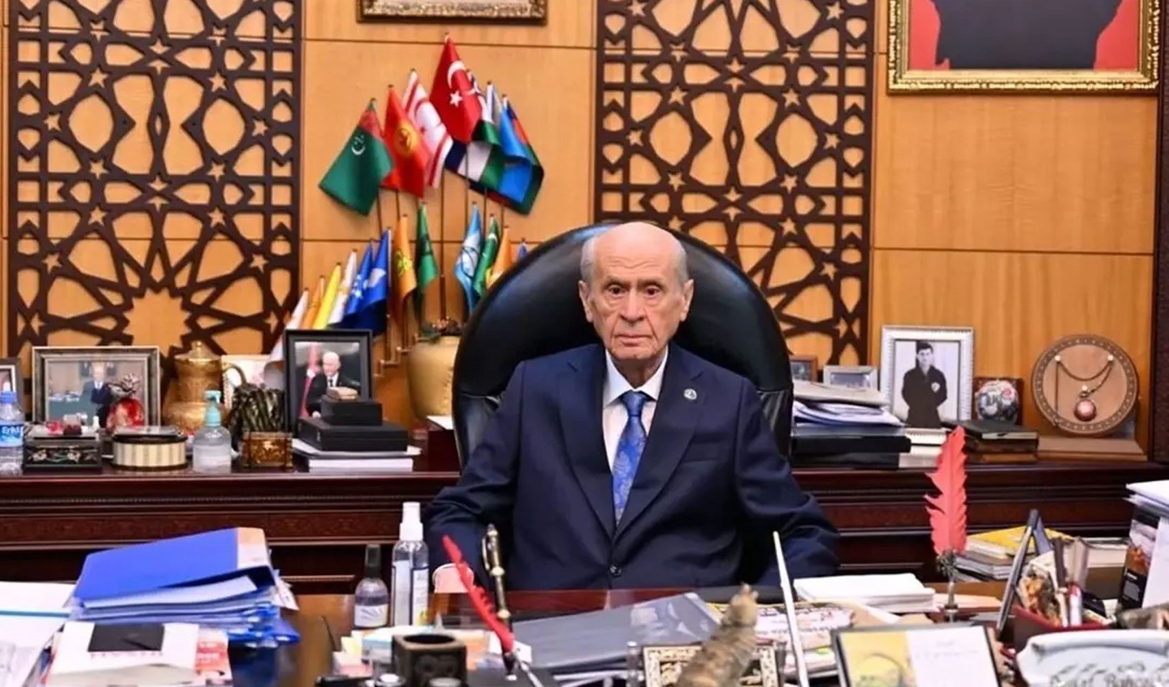 Ankara kulisleri hareketlendi: Partisinden istifa eden belediye başkanı Bahçeli'yi ziyaret etti!