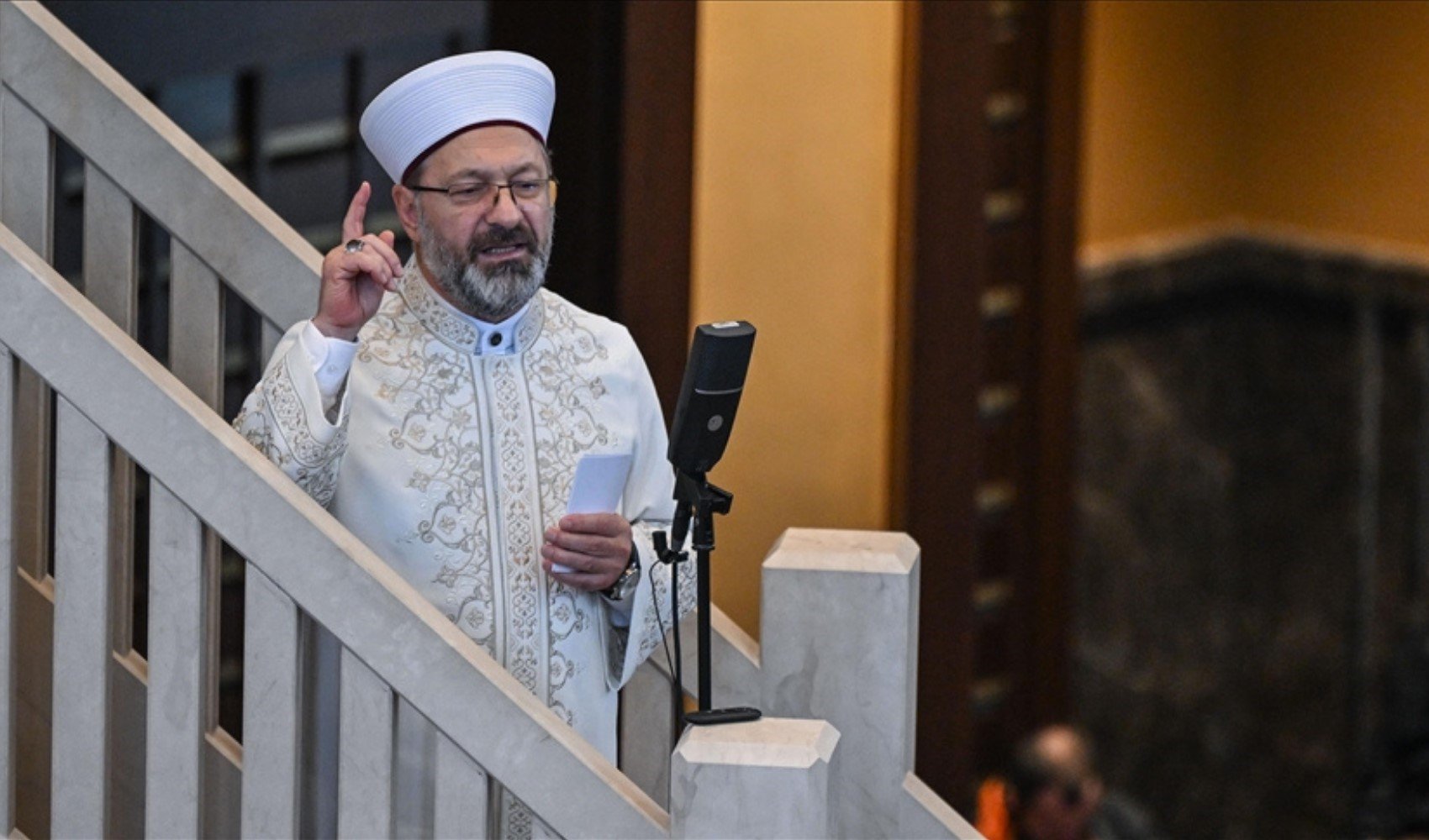 Diyanet harcamaya doymuyor: Takvim için harcanan para dudak uçuklattı