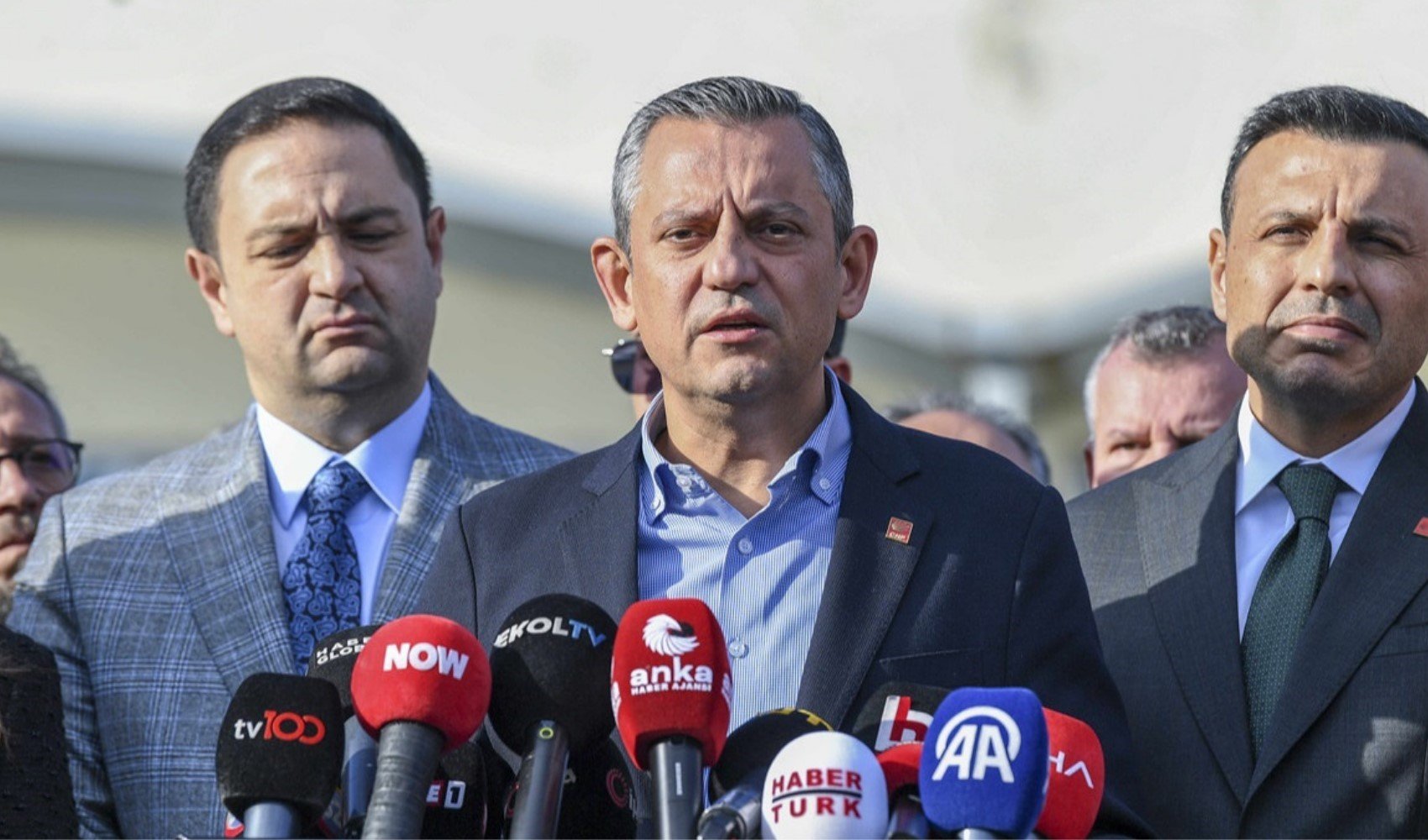 SON DAKİKA... Özgür Özel’den yargıya sert mesaj: 'O ahtapotun kolu kafasından önce doğmuş'