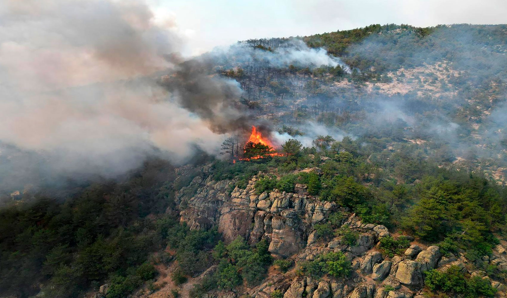 Ripresa dall'alto l'area dell'incendio a Eskişehir dove 10 persone sono morte