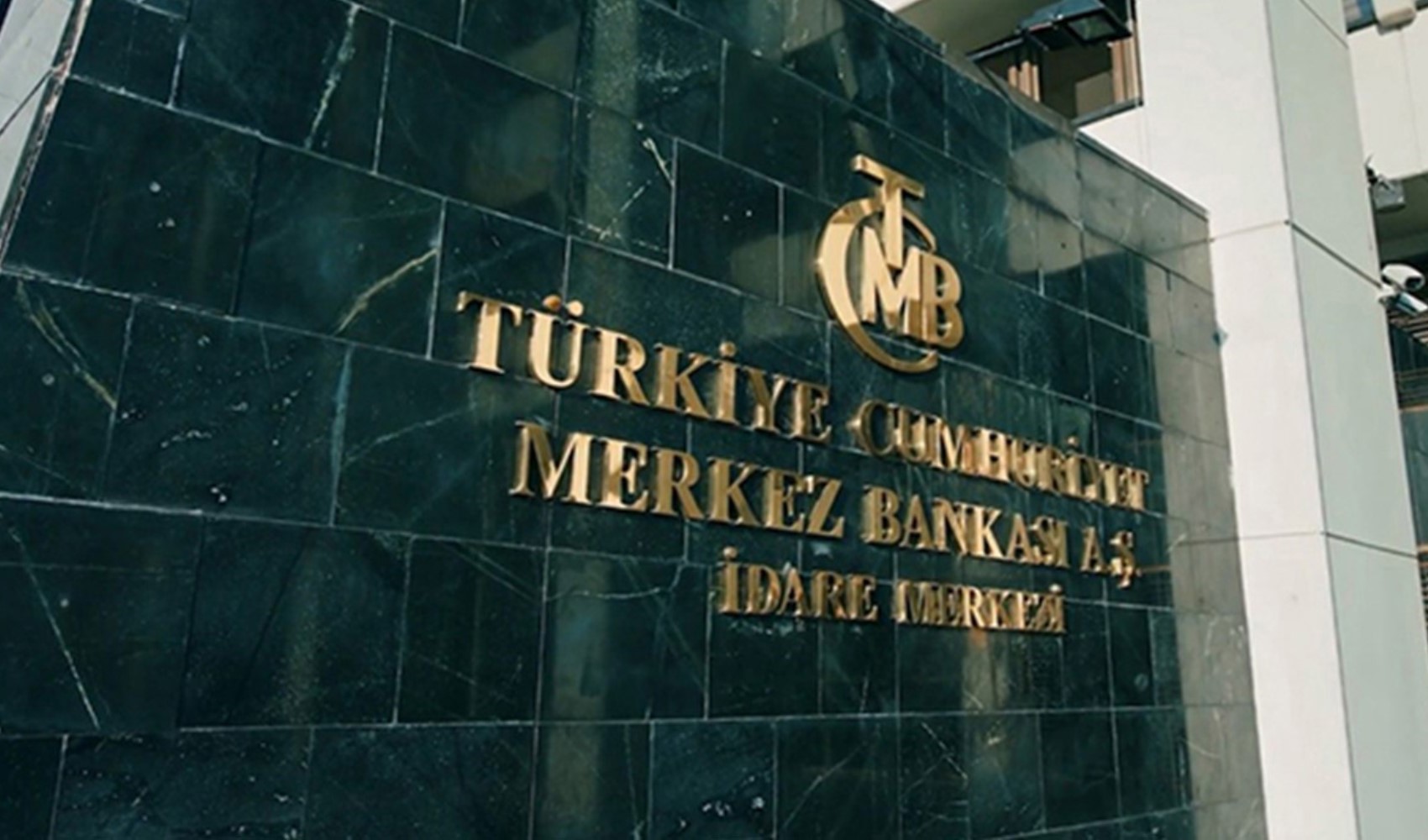 Merkez Bankası'nın faiz kararına İmamoğlu'ndan sert eleştiri