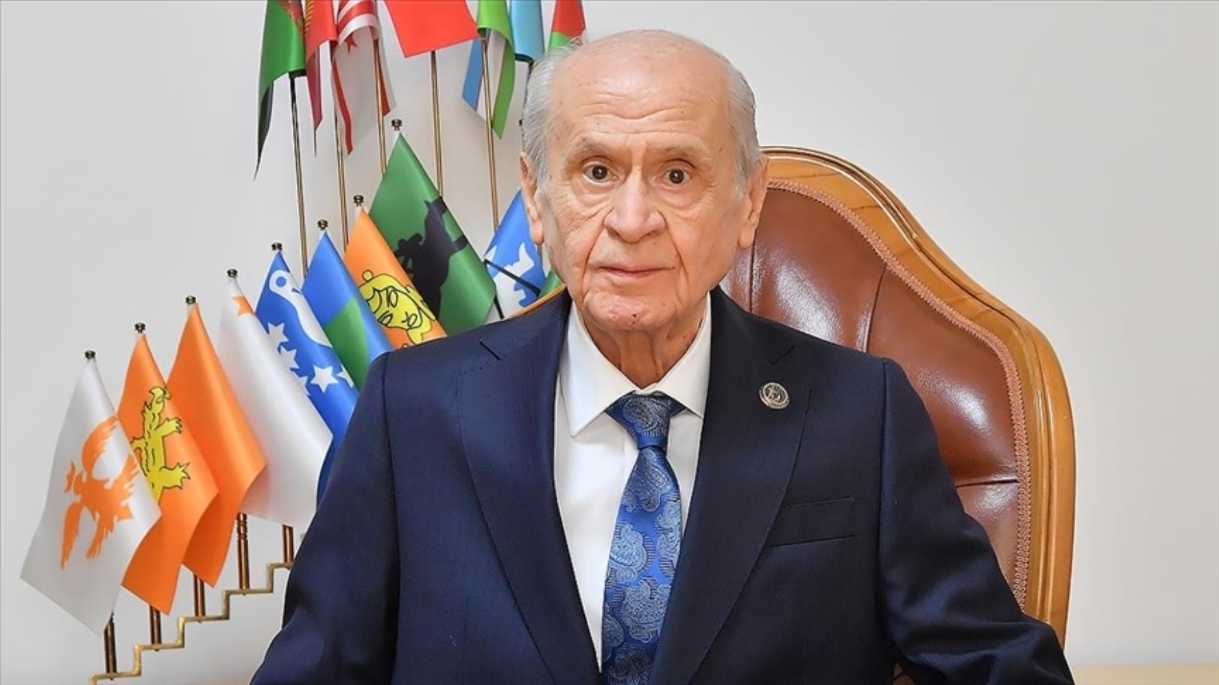 Azmettirme ve suç örgütü kurma suçuyla 13 yıl hapis yattı: Soluğu Bahçeli'nin yanında aldı